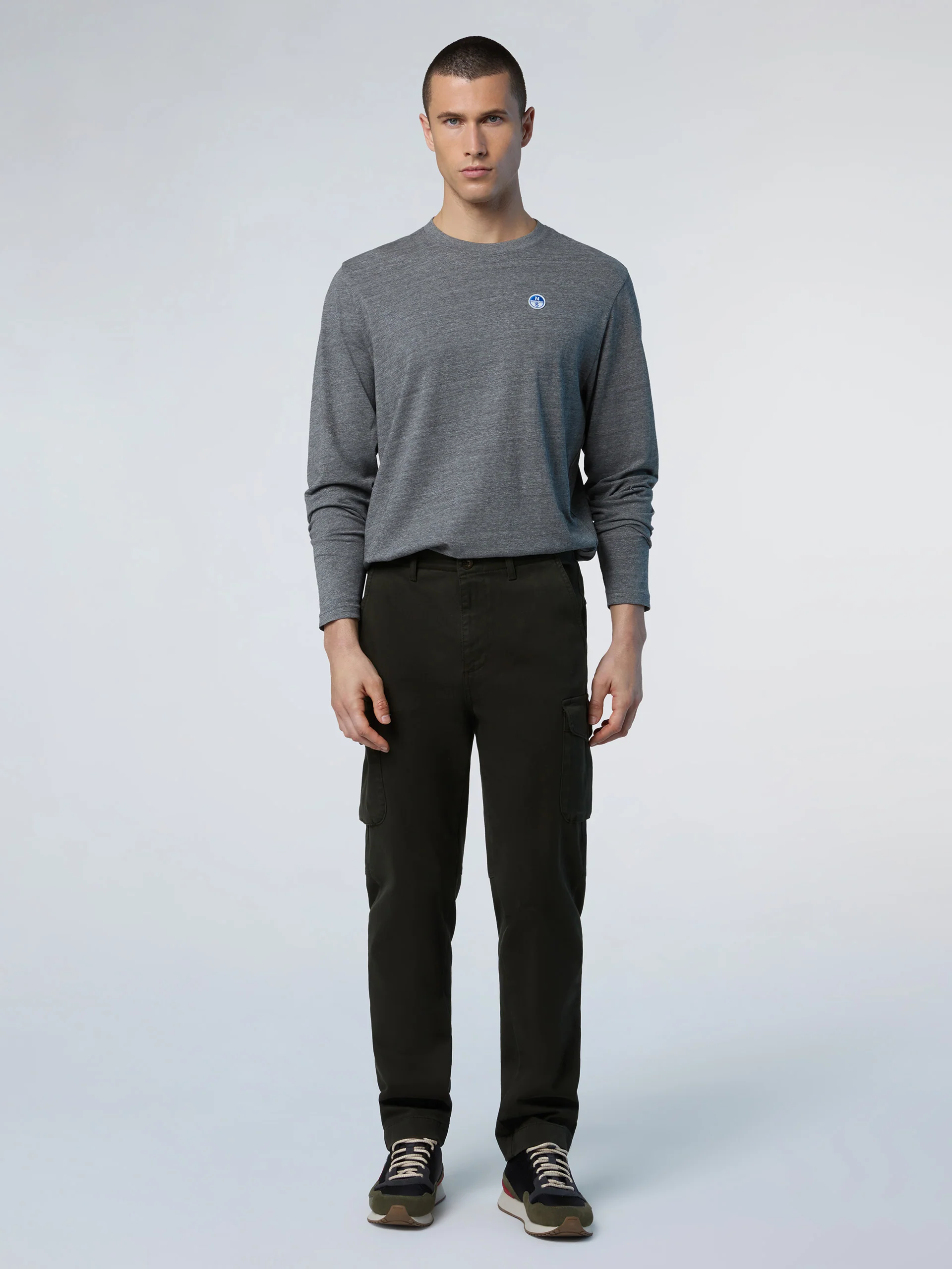 Long-sleeved T-shirt with logo patch - Image 21