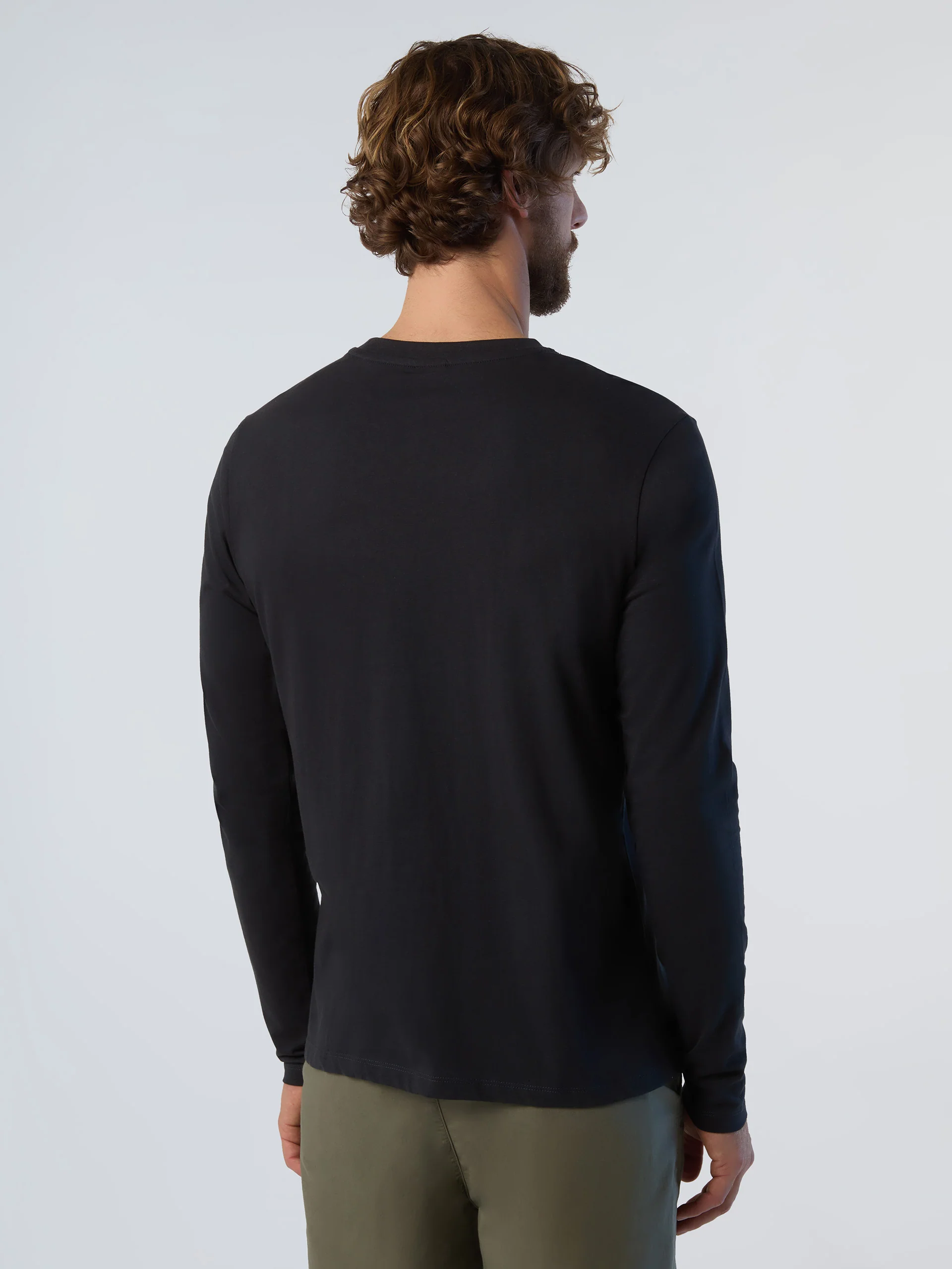 Long-sleeved T-shirt with logo patch - Image 25