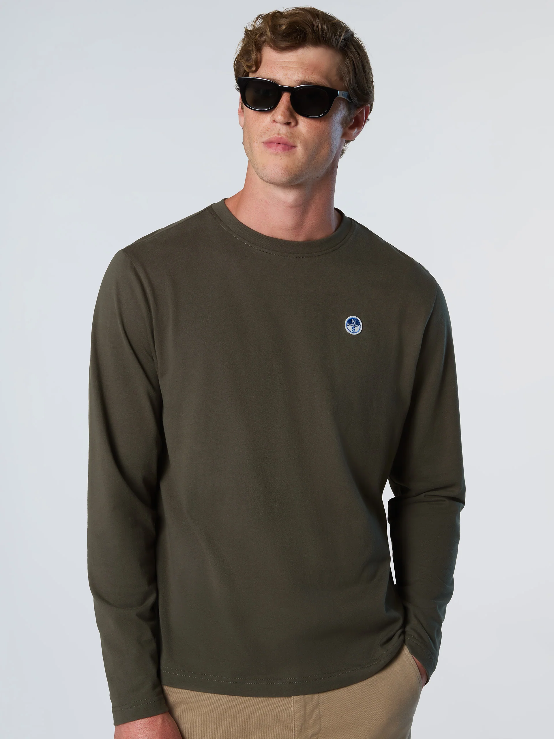 Long-sleeved T-shirt with logo patch - Image 7