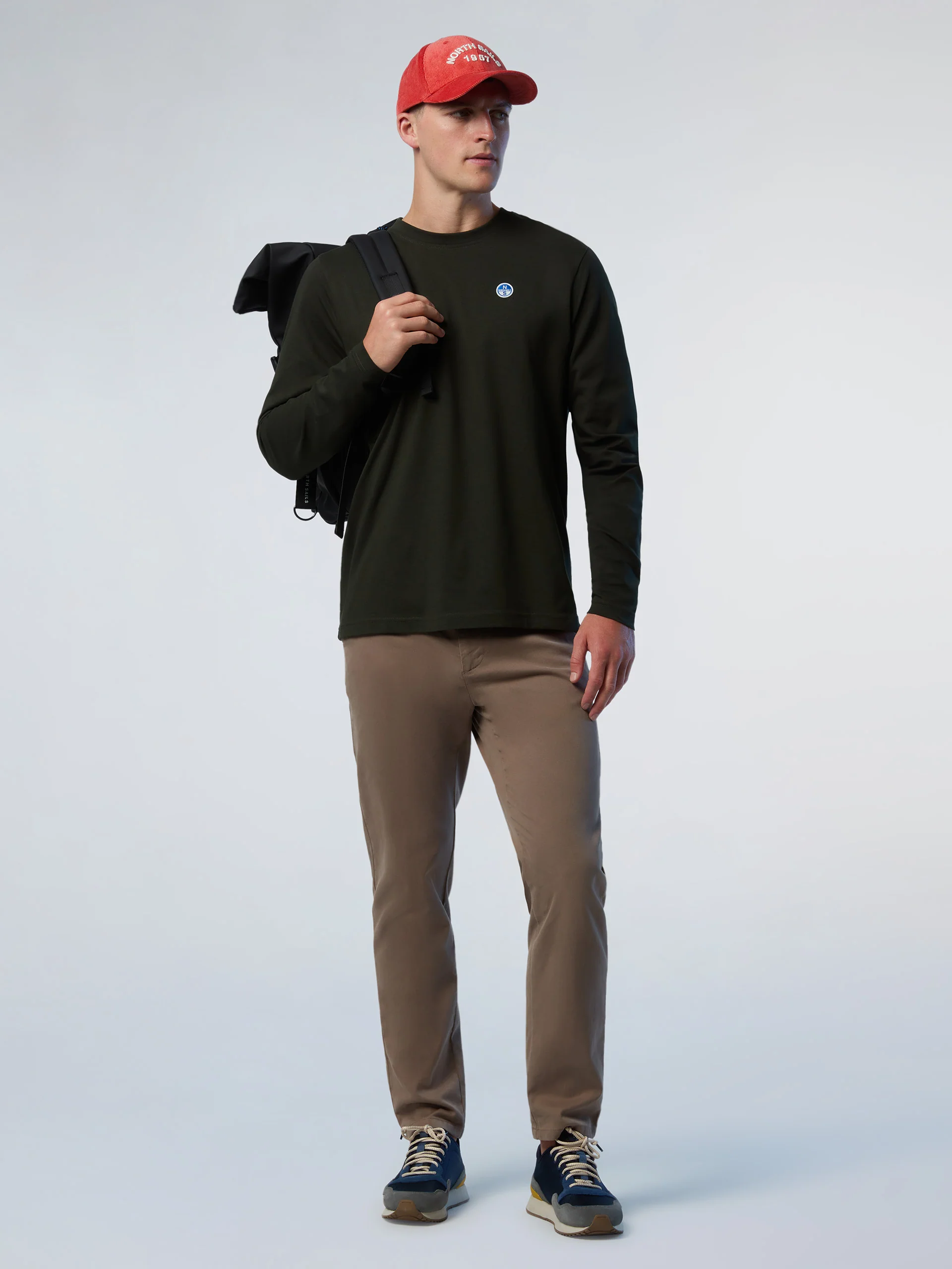 Long-sleeved T-shirt with logo patch - Image 16