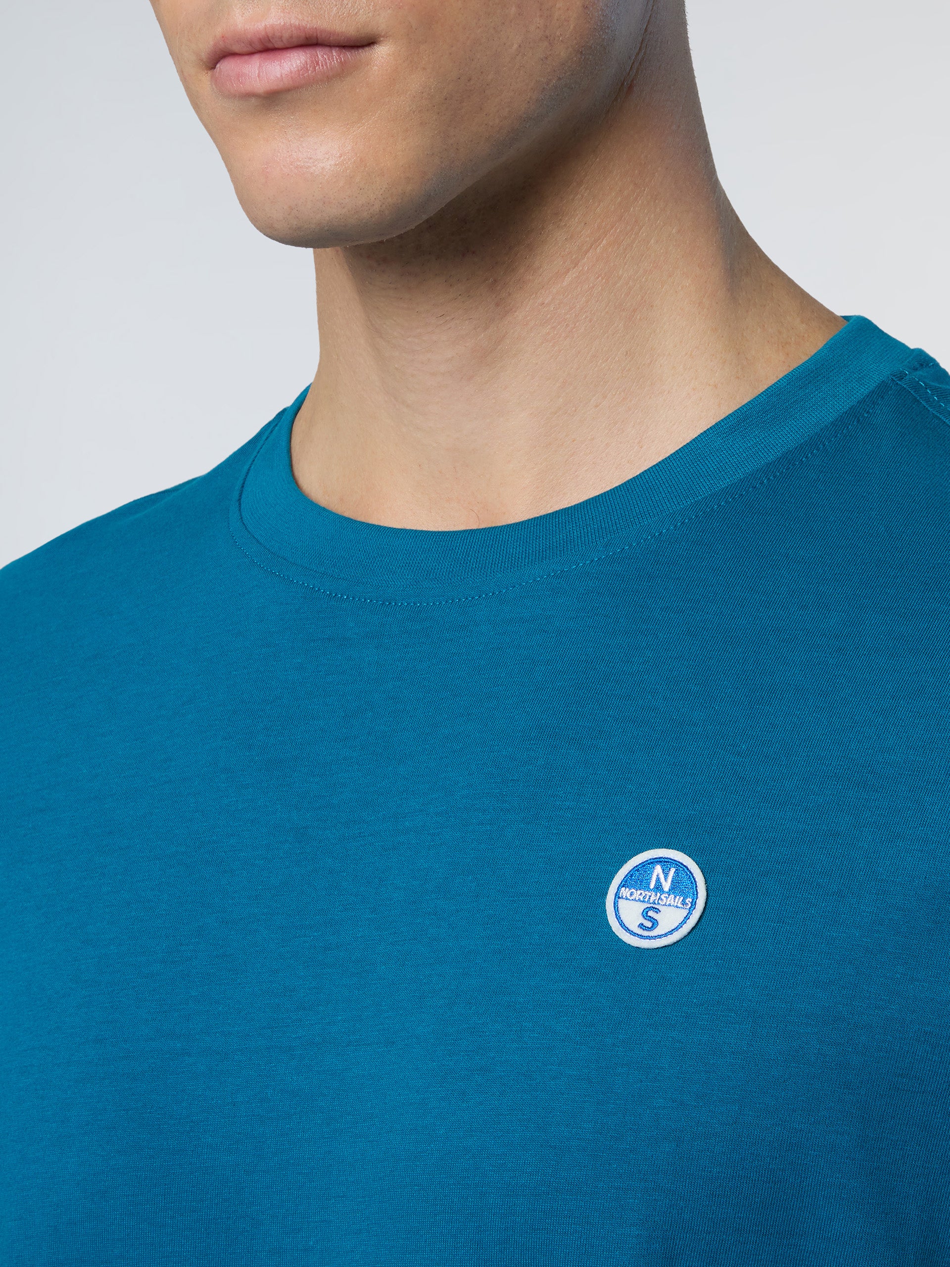 Long-sleeved T-shirt with logo patch - Image 23