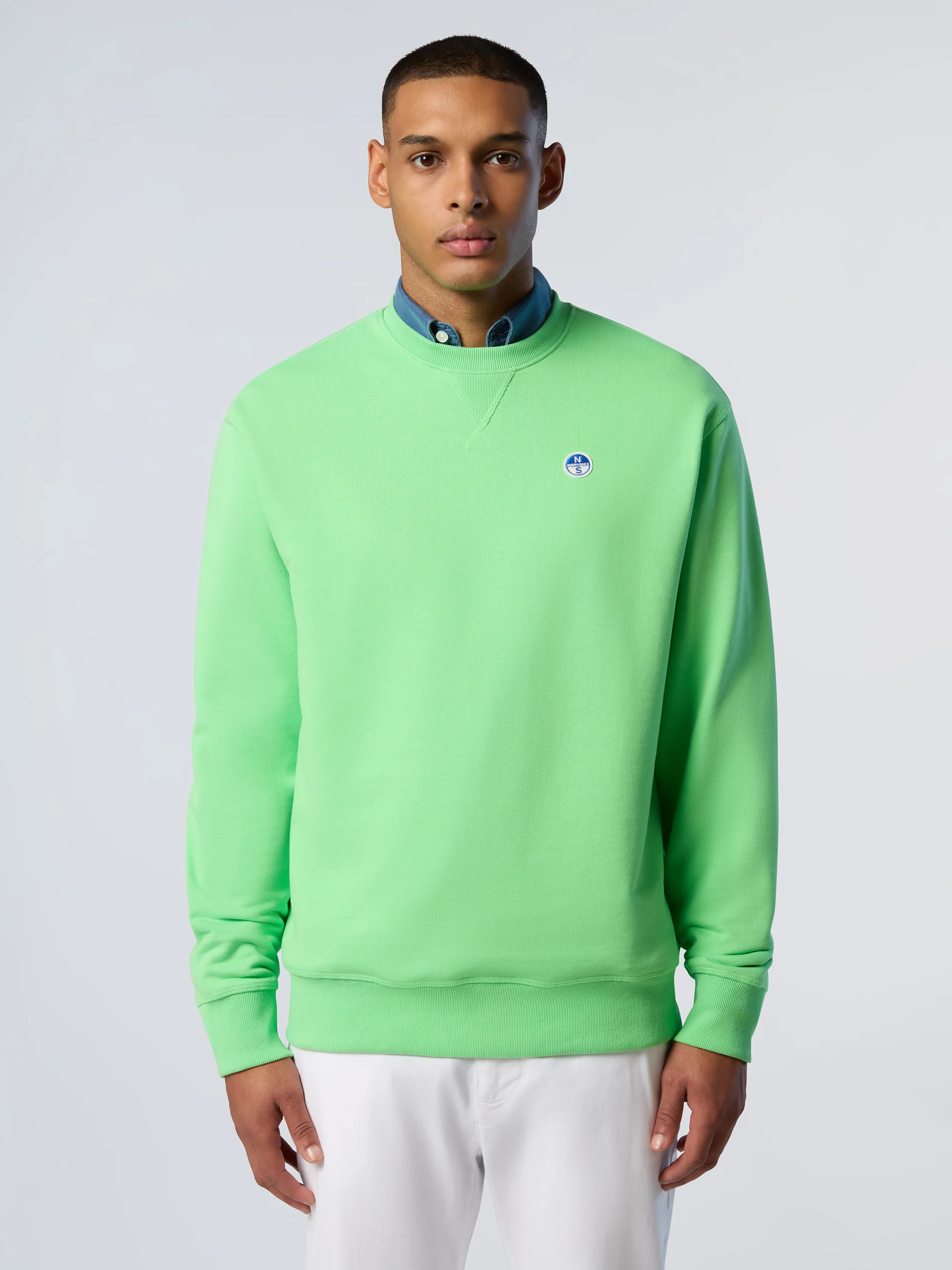 Sweatshirt with logo patch - Image 12