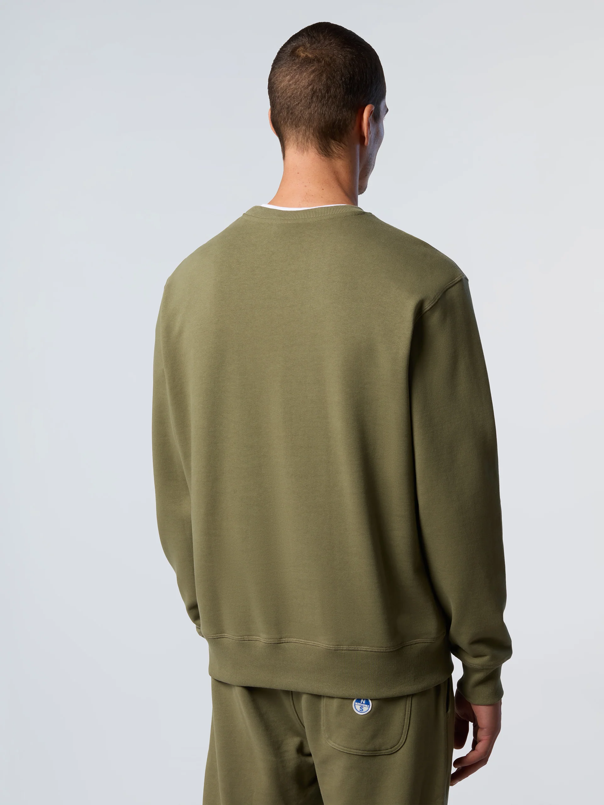Sweatshirt with logo patch - Image 9