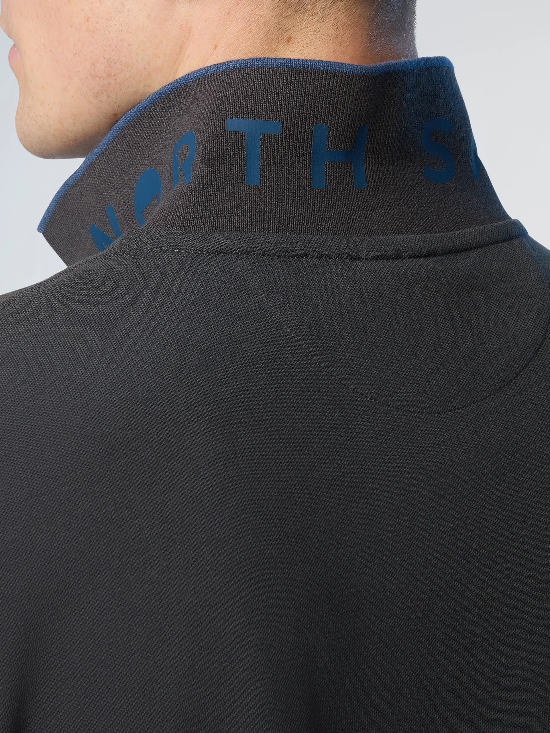 Long-sleeved polo shirt with collar print - Image 32