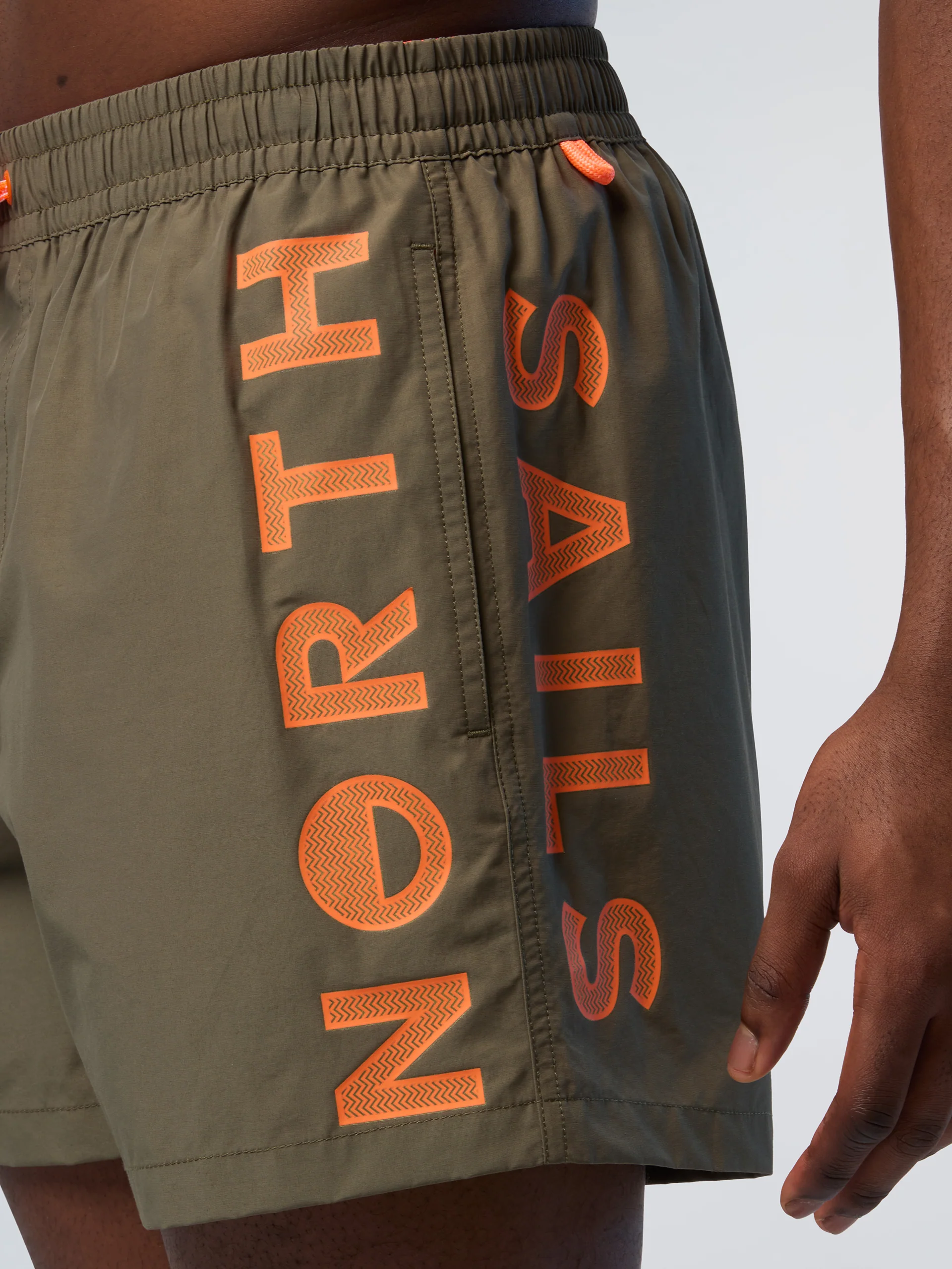 Swim shorts with vertical print - Image 6