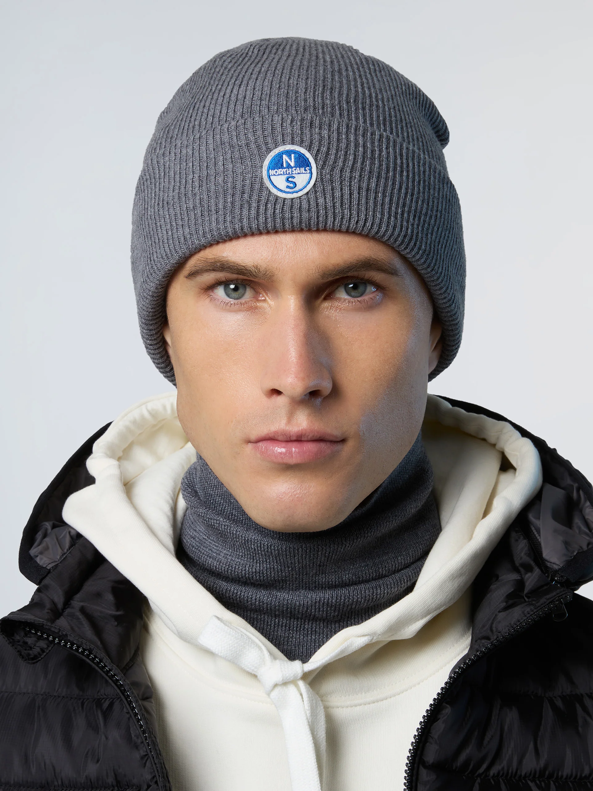 Micro-rib beanie with logo patch - Image 5