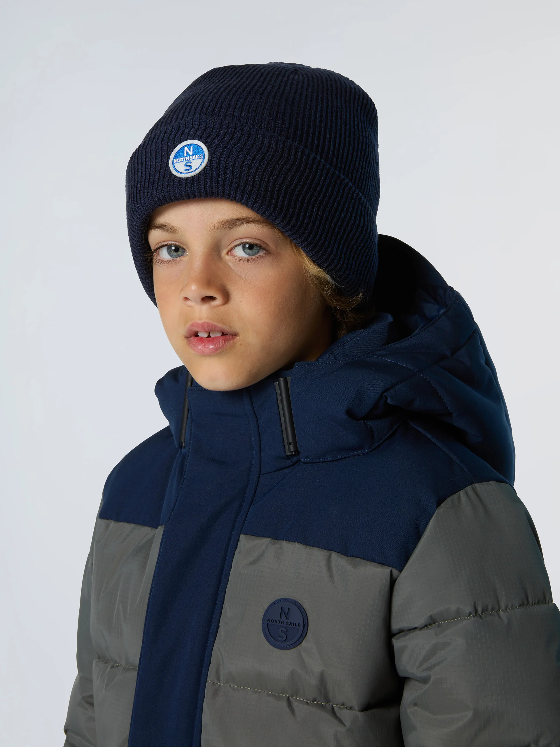 Ribbed beanie with logo patch