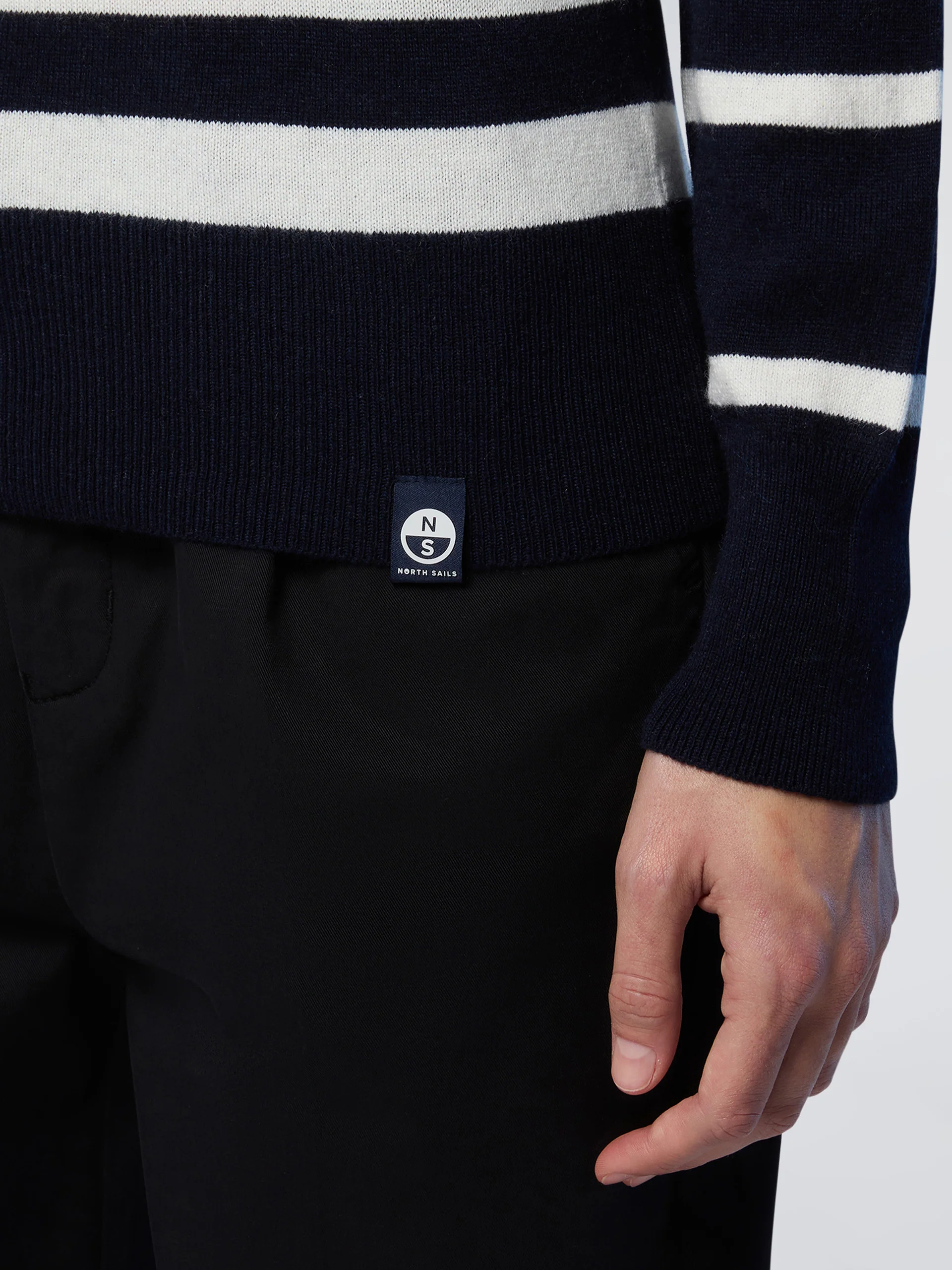 Cashmere crew-neck sweater - Image 12