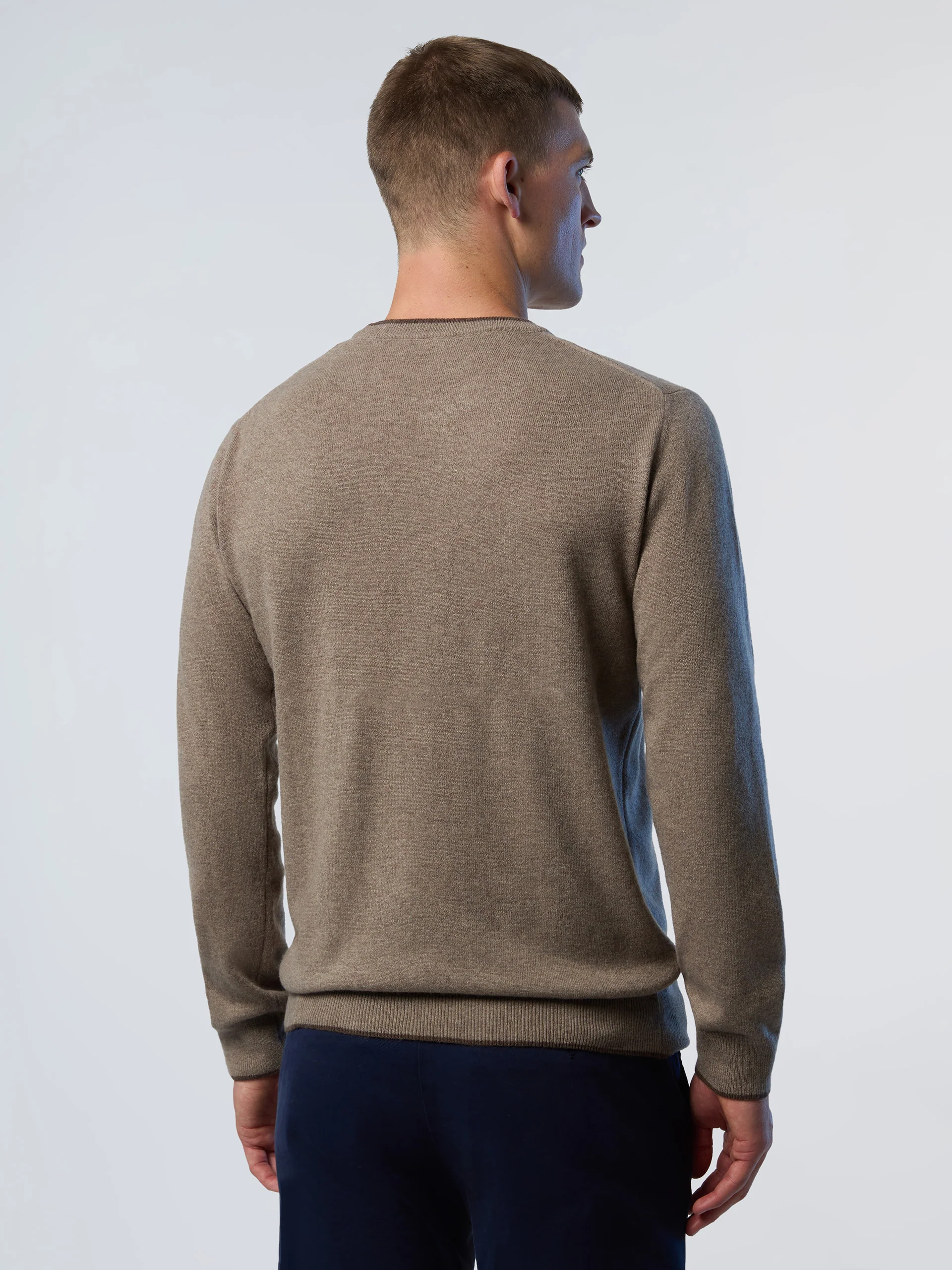 Cashmere crew-neck sweater - Image 10
