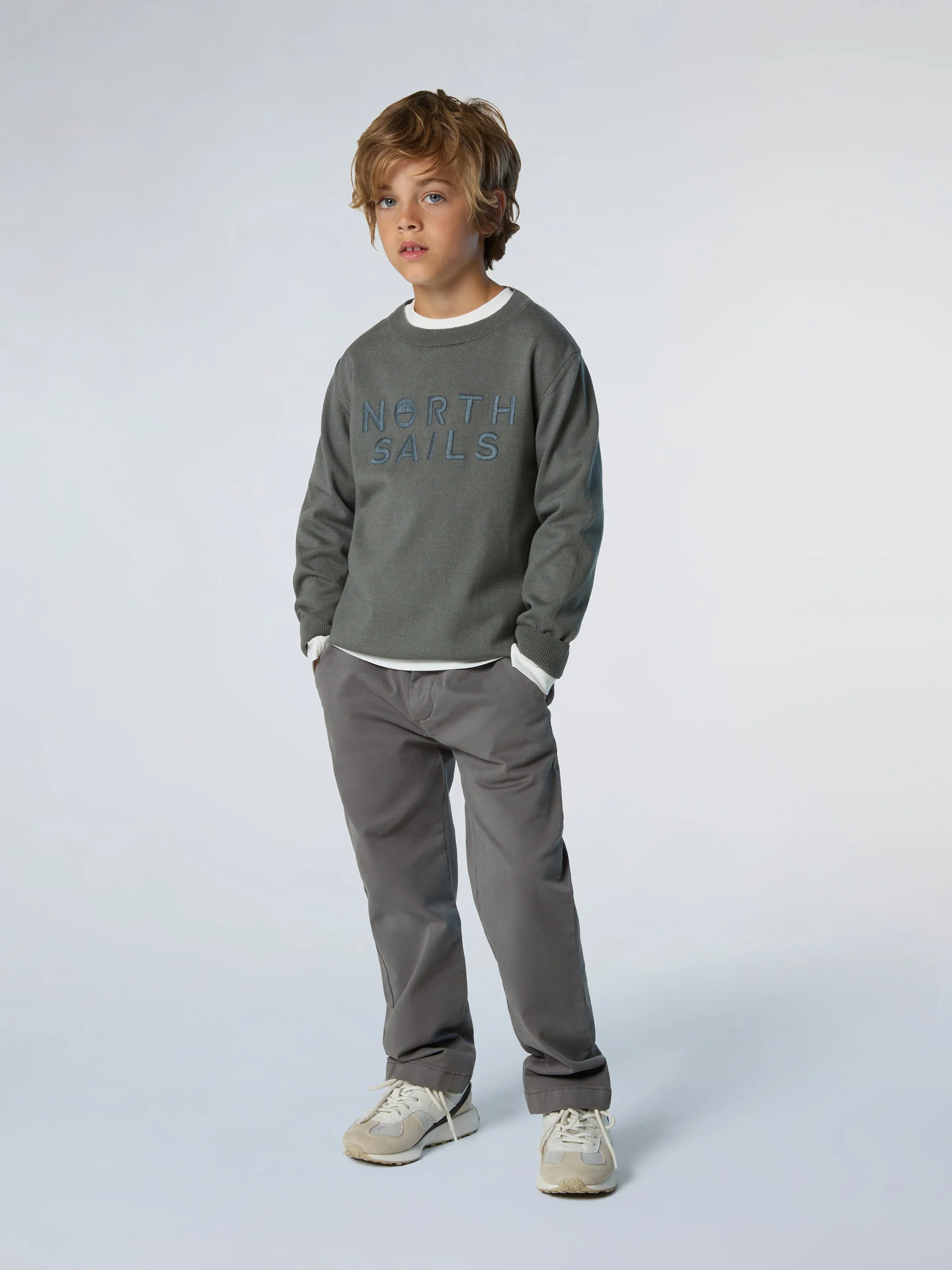 Crew-neck sweater with embroidery - Image 5