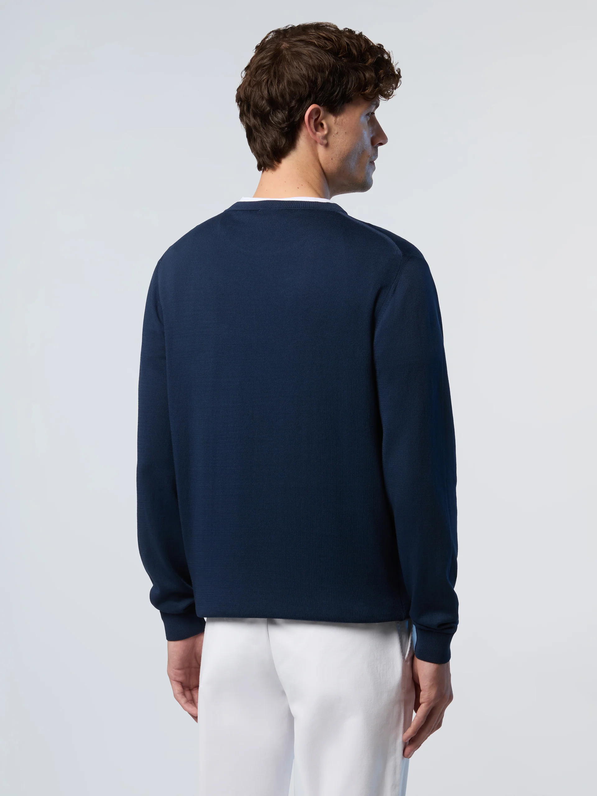 Crew-neck sweater with logo label - Image 22