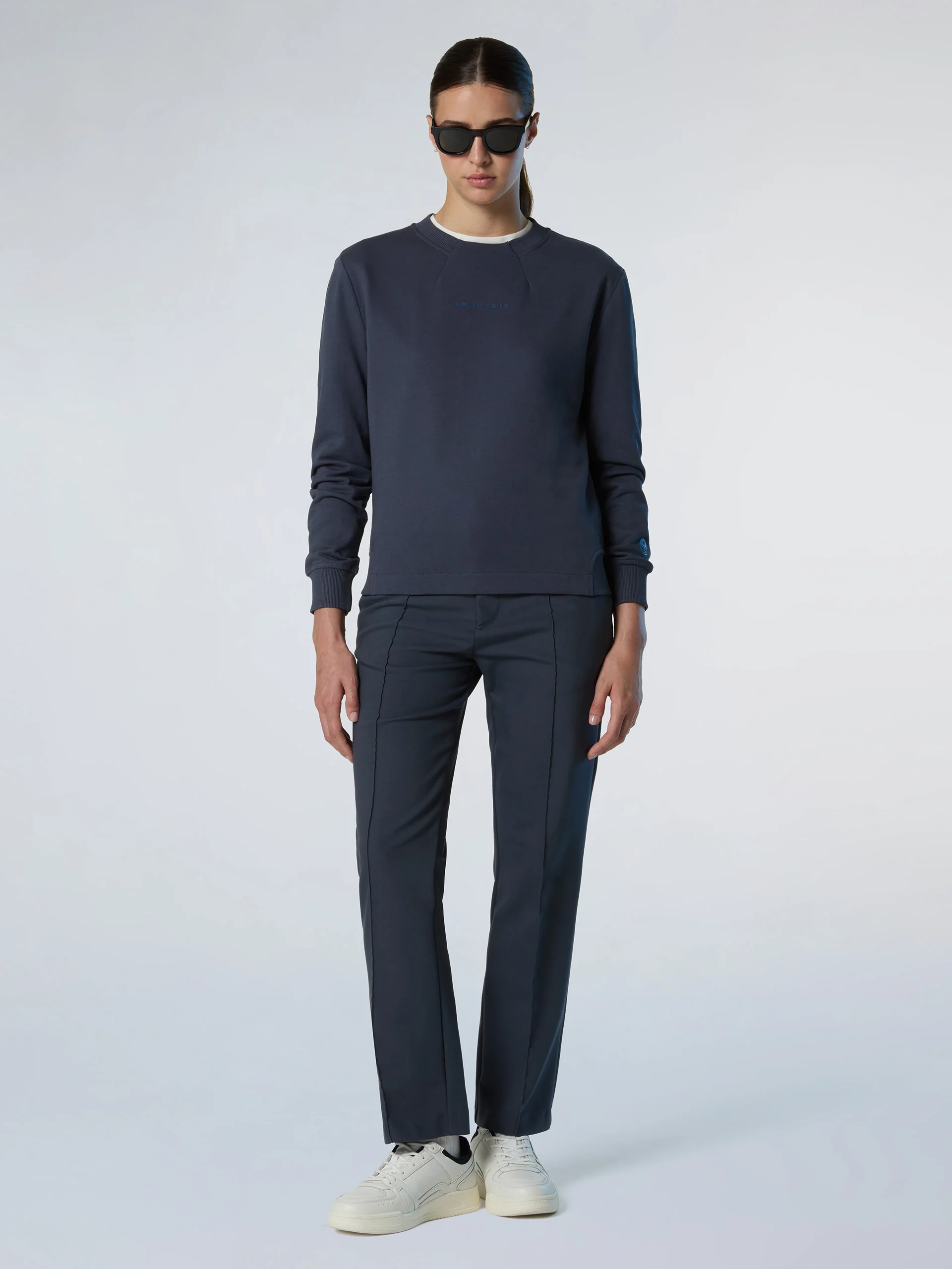 Sweatshirt with tonal logo - Image 21