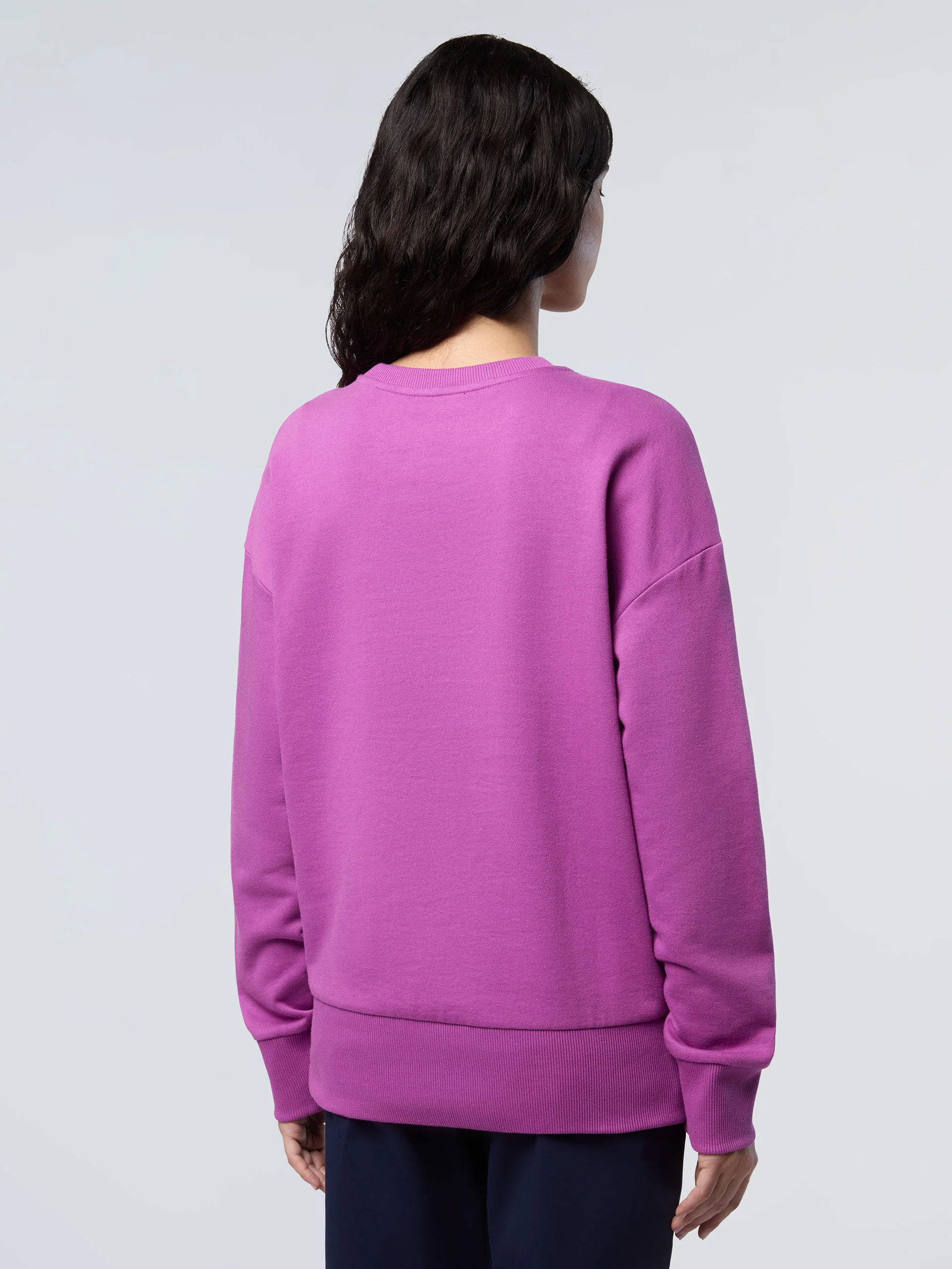 Crew-neck slogan sweatshirt - Image 11