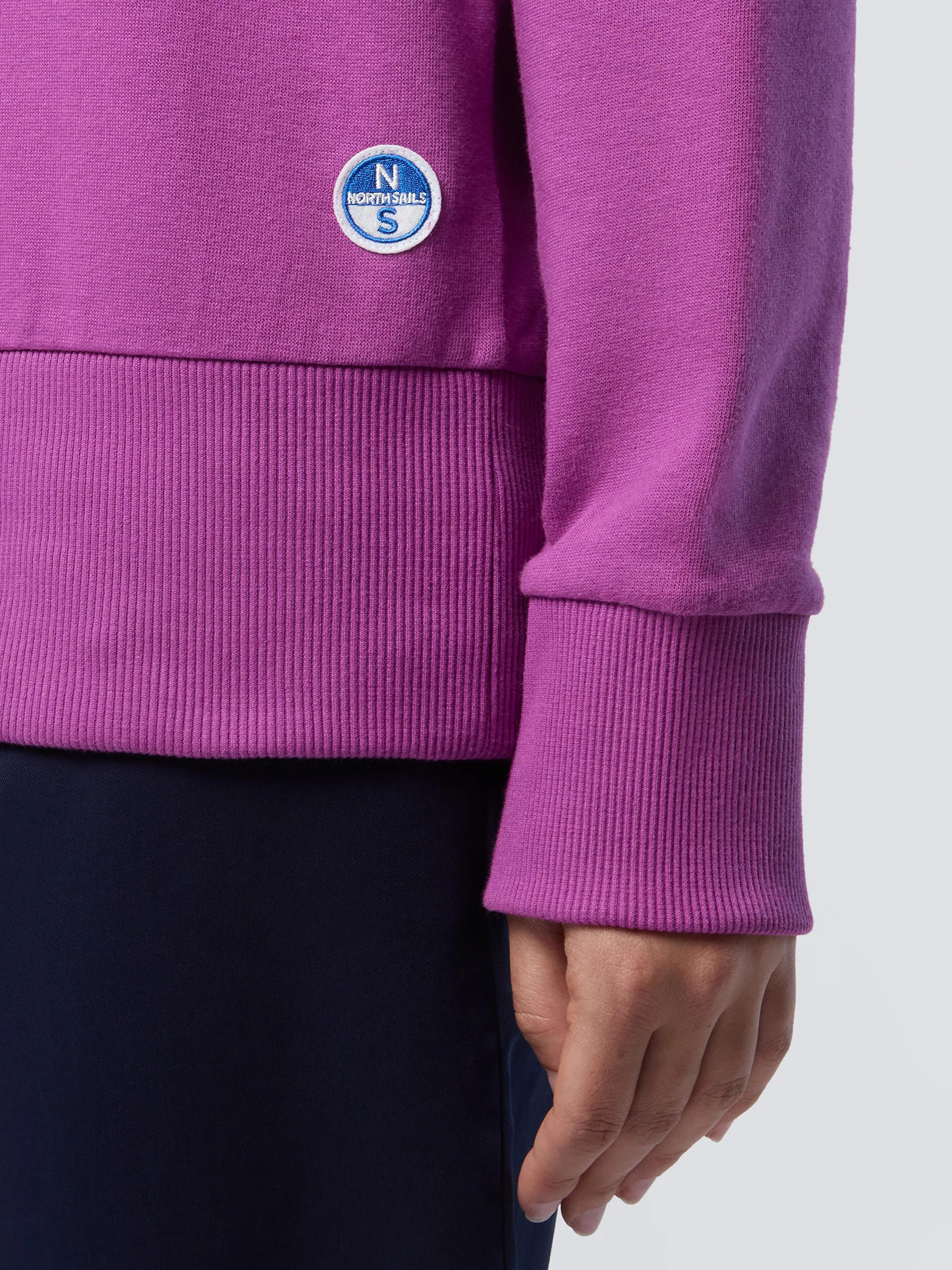 Crew-neck slogan sweatshirt - Image 14