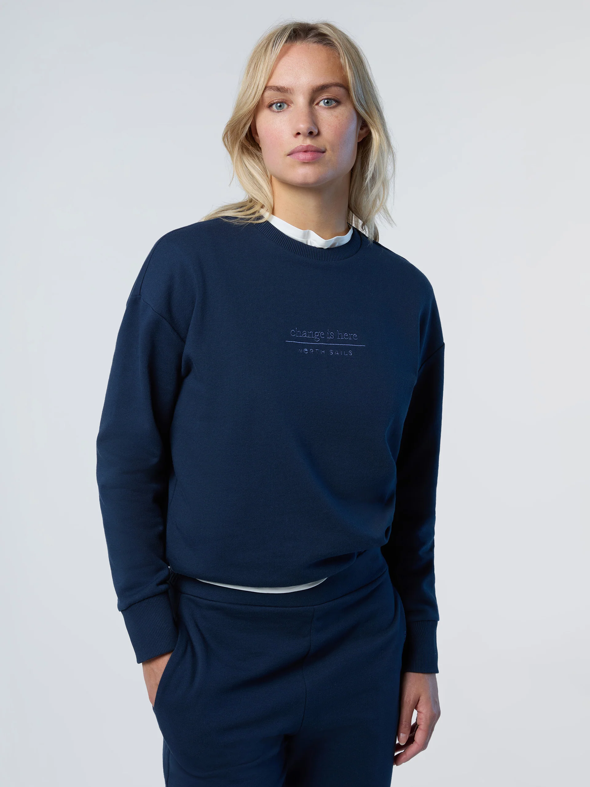 Crew-neck slogan sweatshirt - Image 23