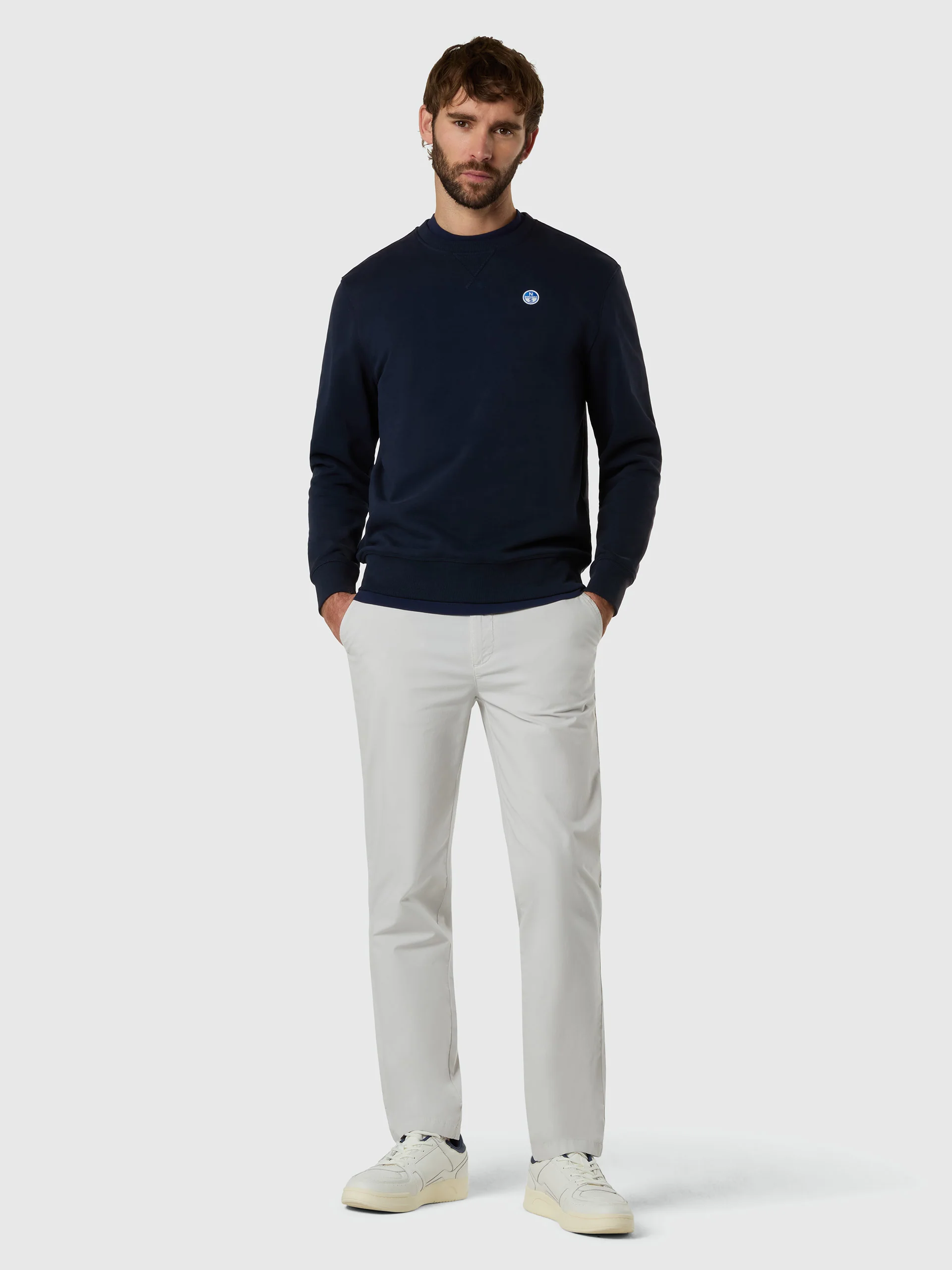 Sweatshirt with logo patch - Image 11