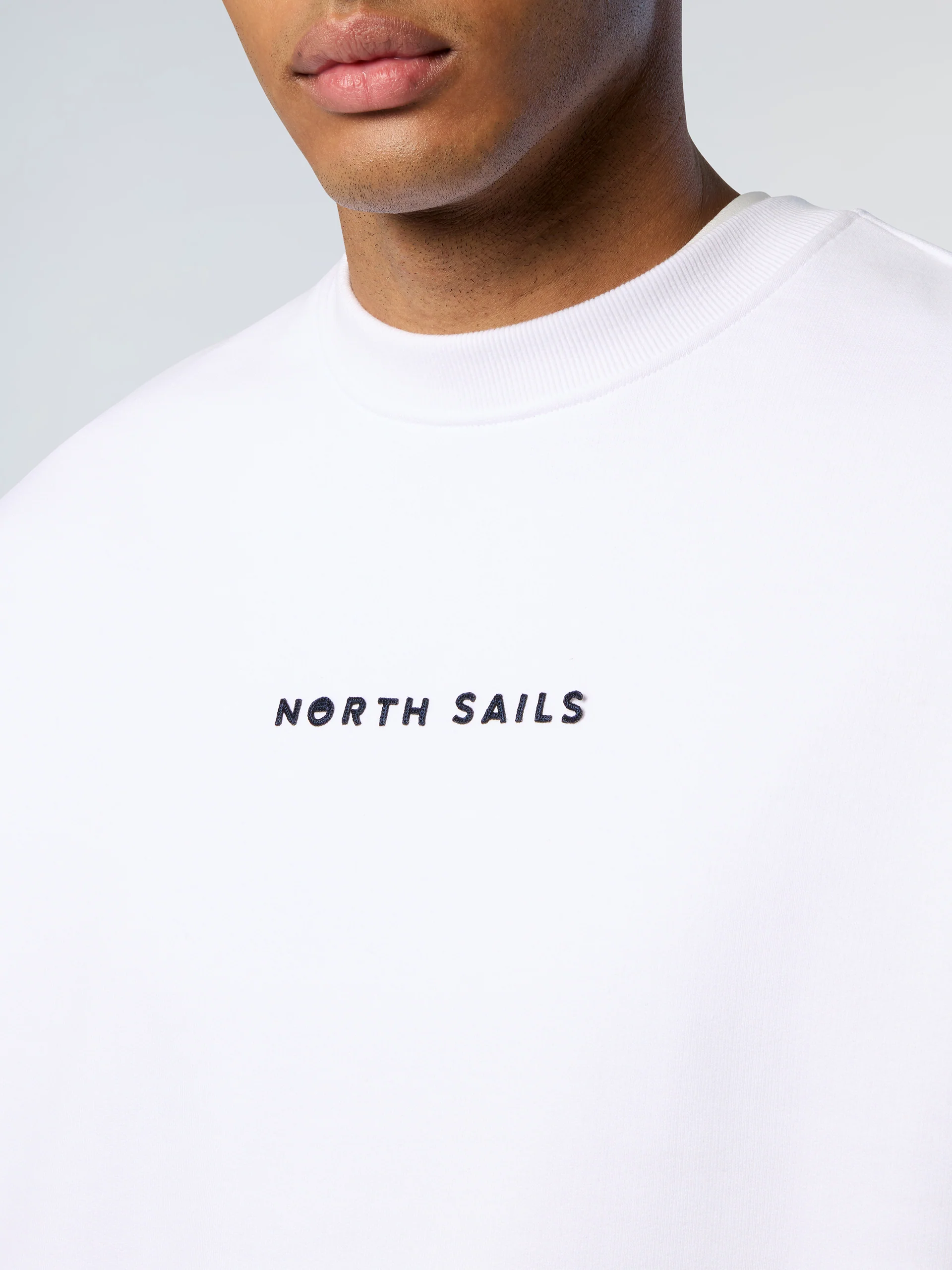 Sweatshirt with embroidery effect - Image 6