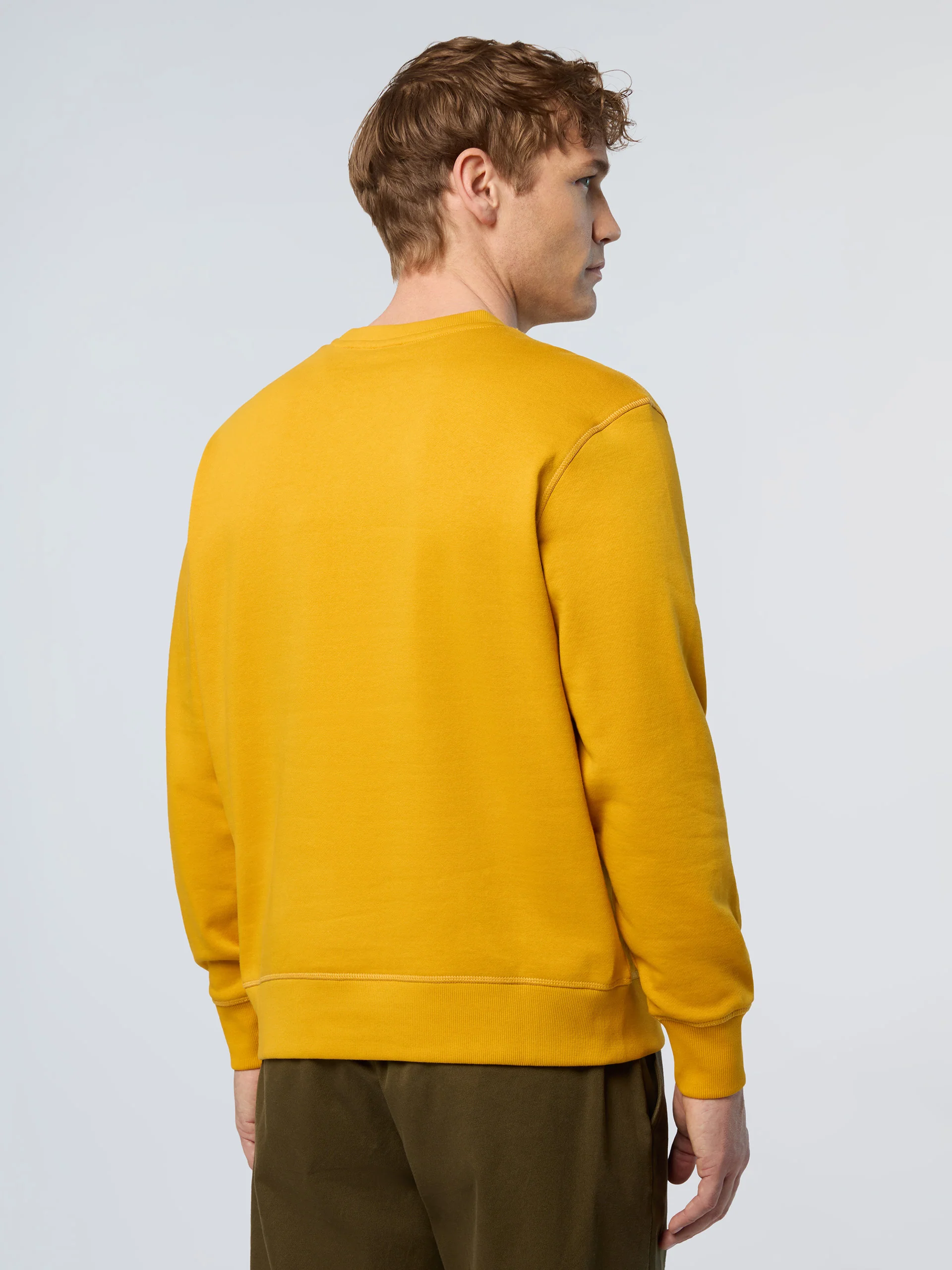 Sweatshirt with logo patch - Image 22
