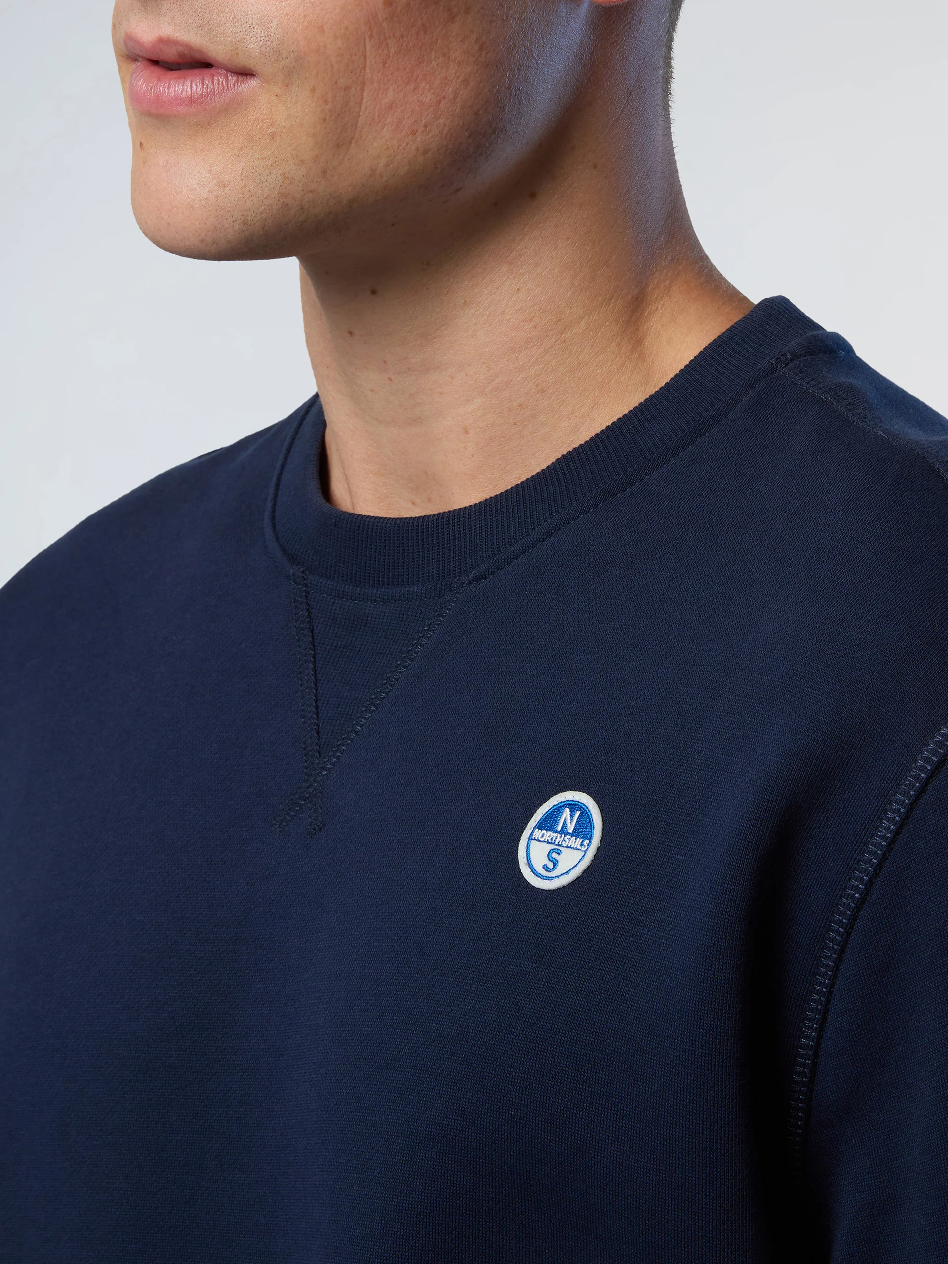 Sweatshirt with logo patch - Image 30