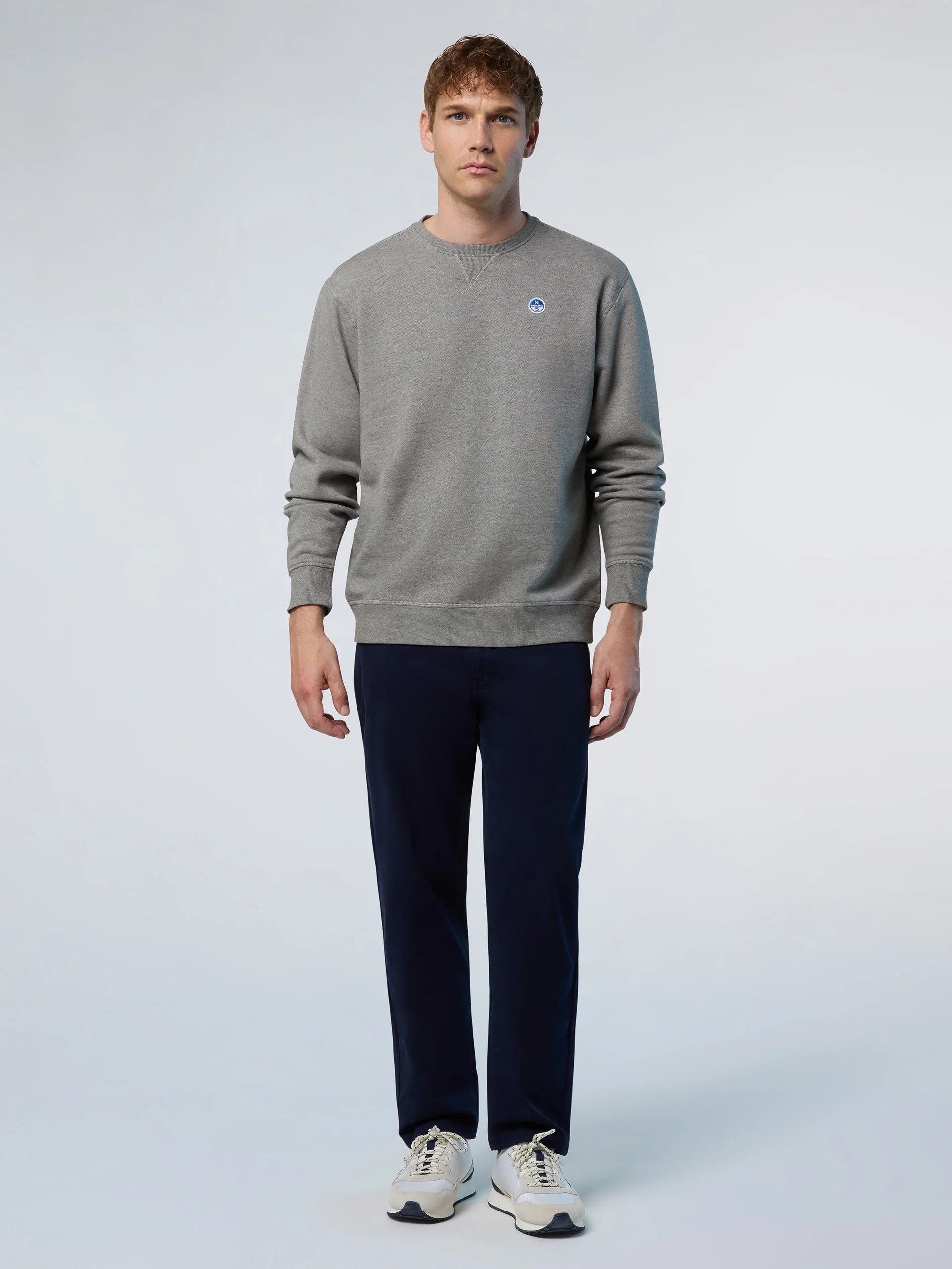 Sweatshirt with logo patch - Image 35