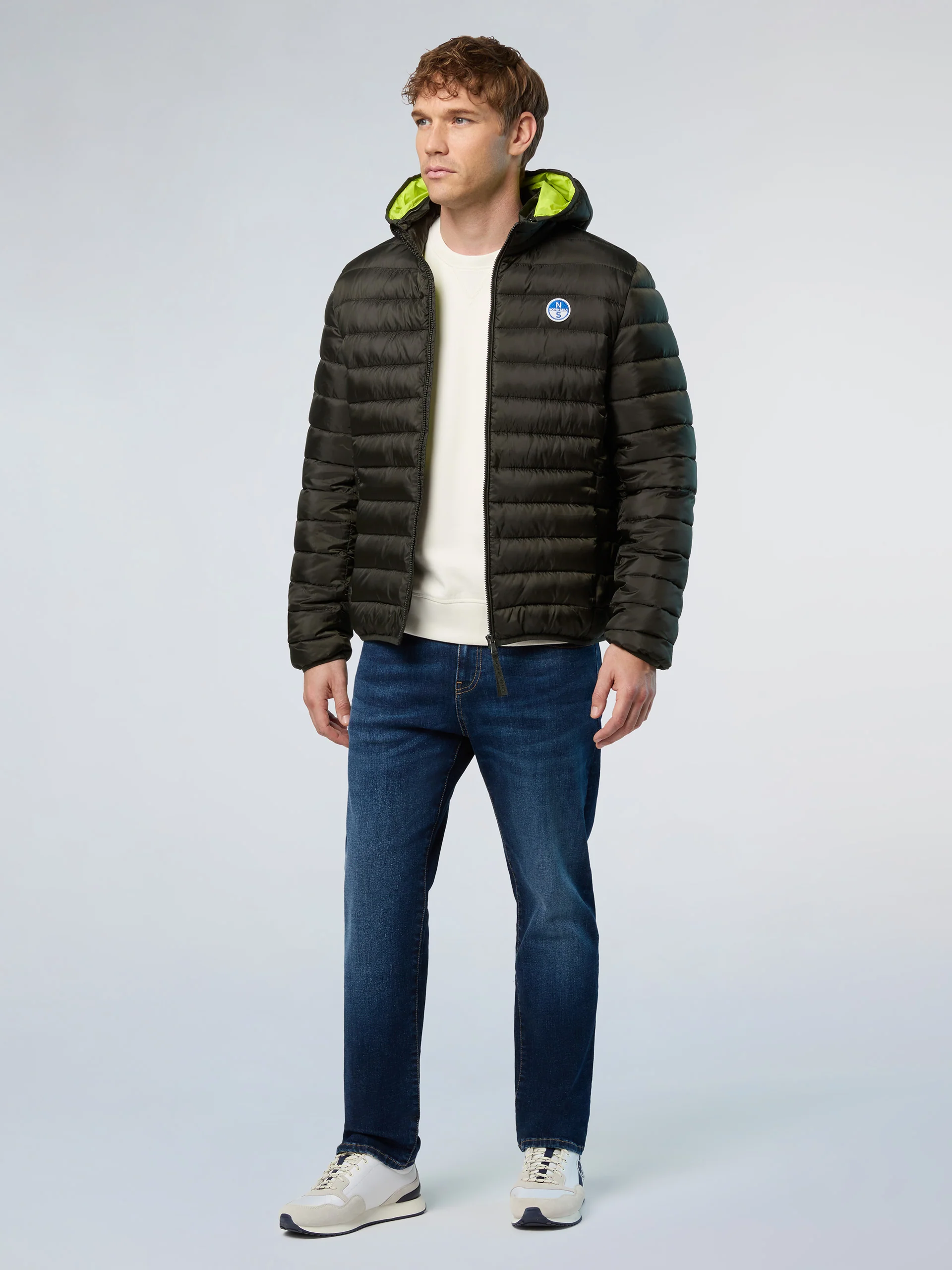 Sweatshirt with logo patch - Image 5