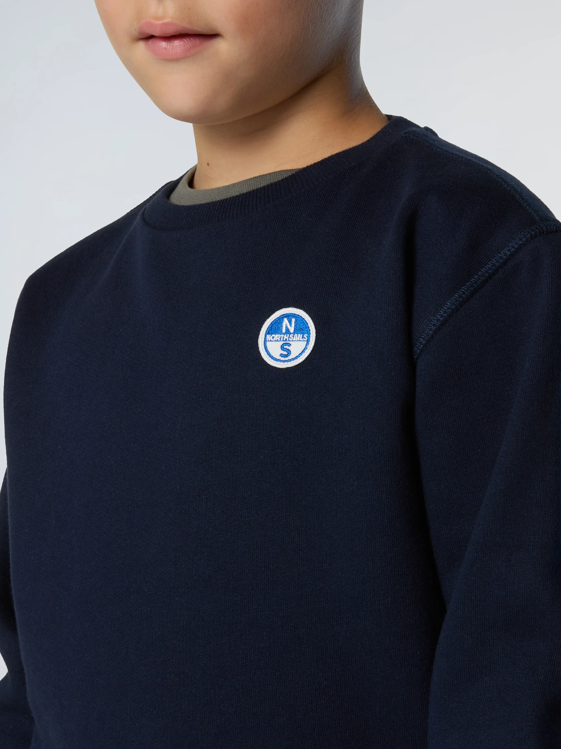 Sweatshirt with logo patch - Image 19