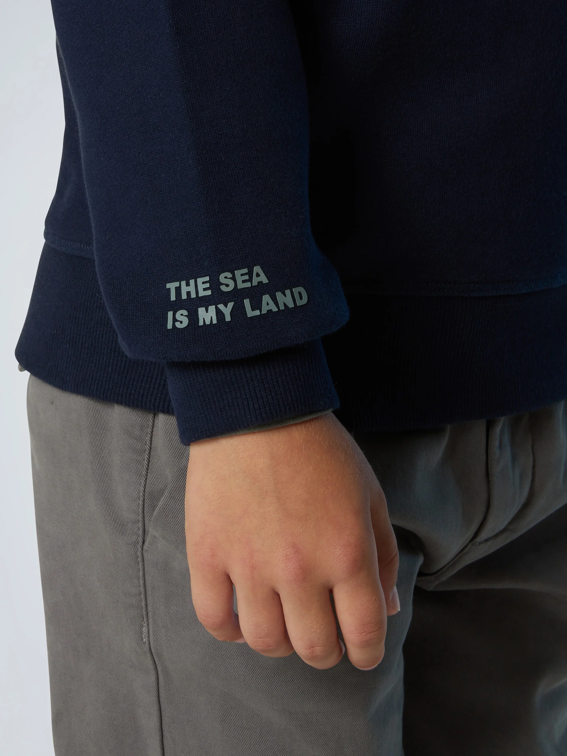 Sweatshirt with logo patch - Image 20