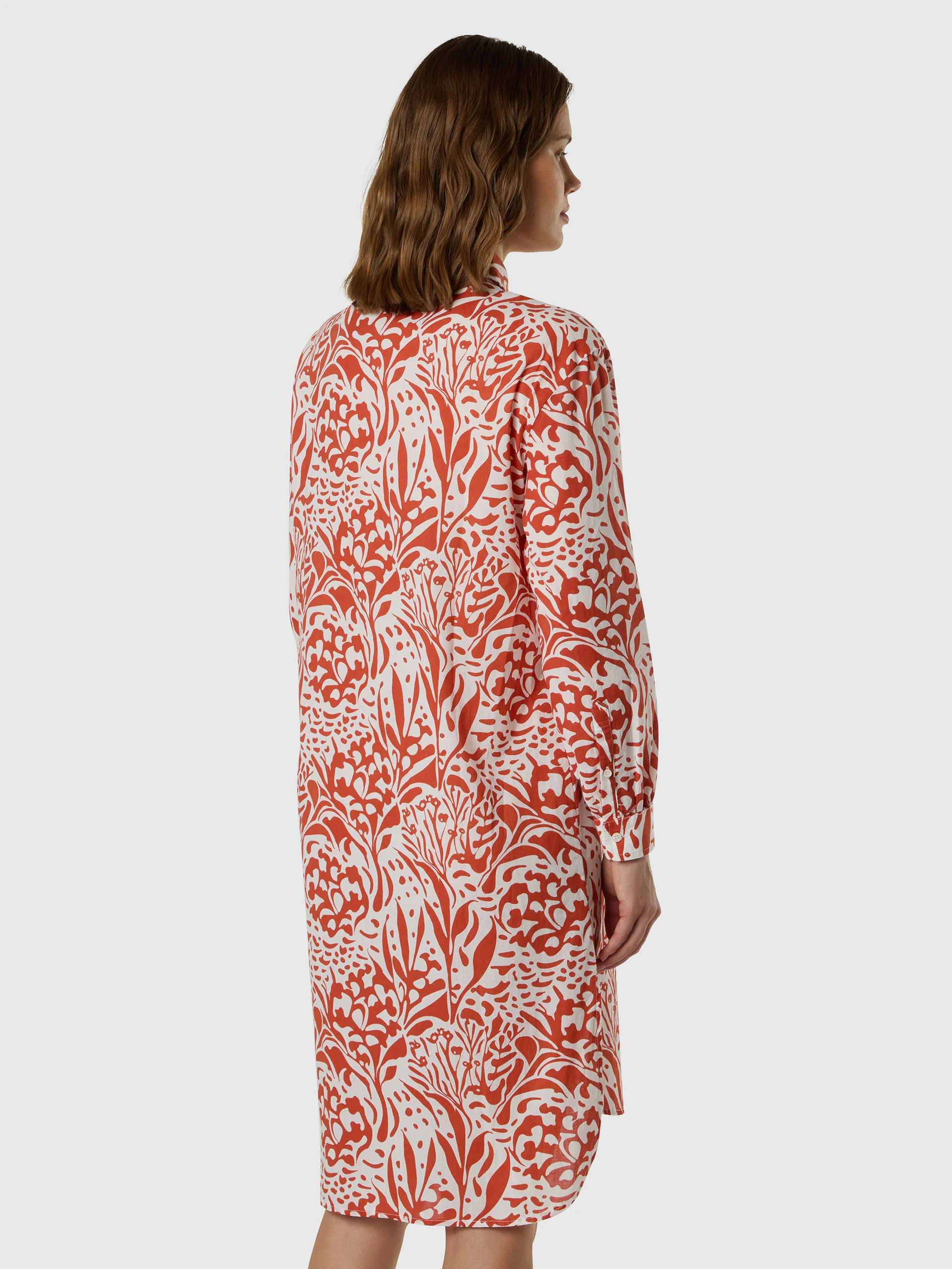 Muslin dress with coral print - Image 10