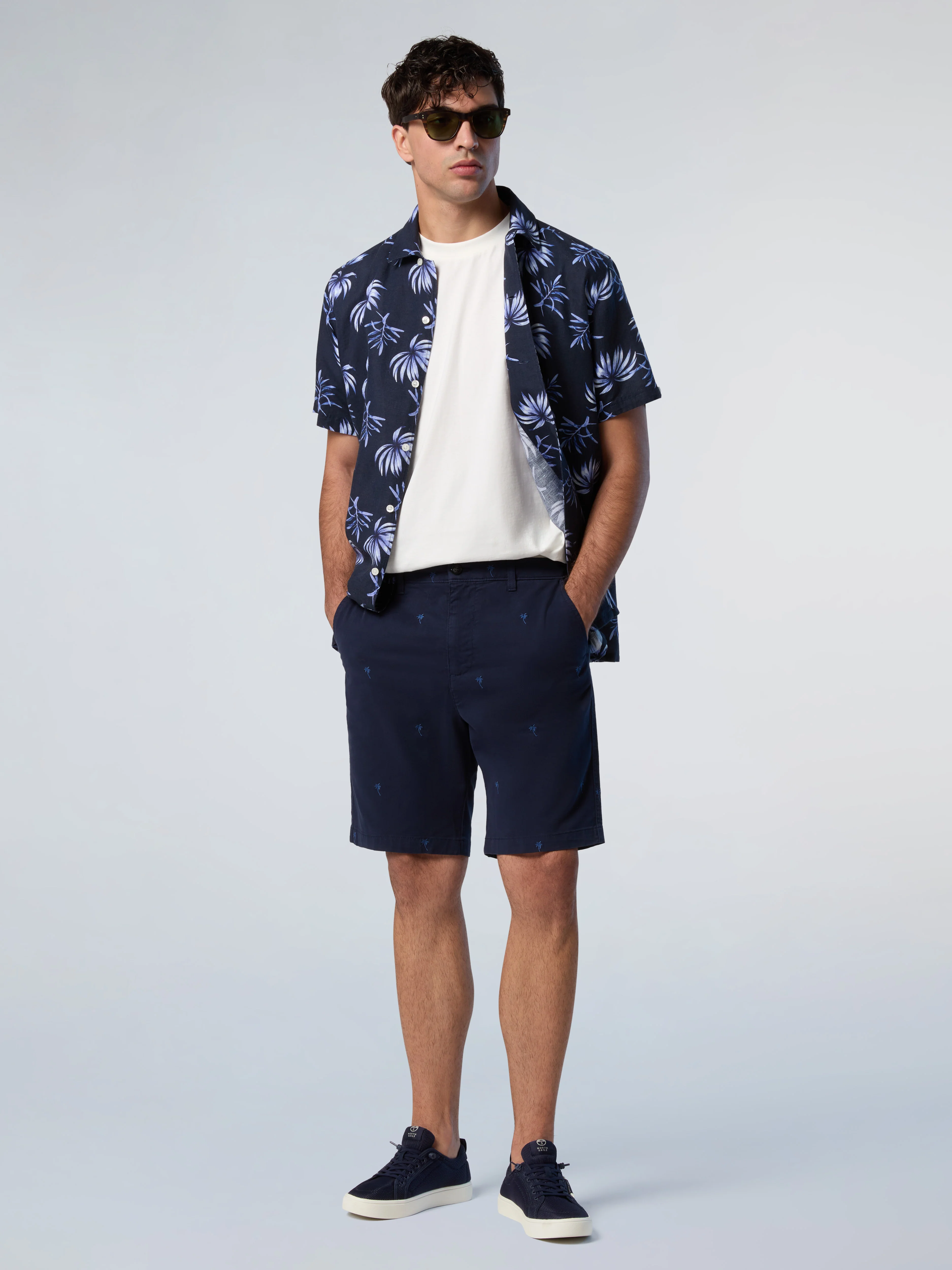 Freedom embroidered chino shorts - Image 7