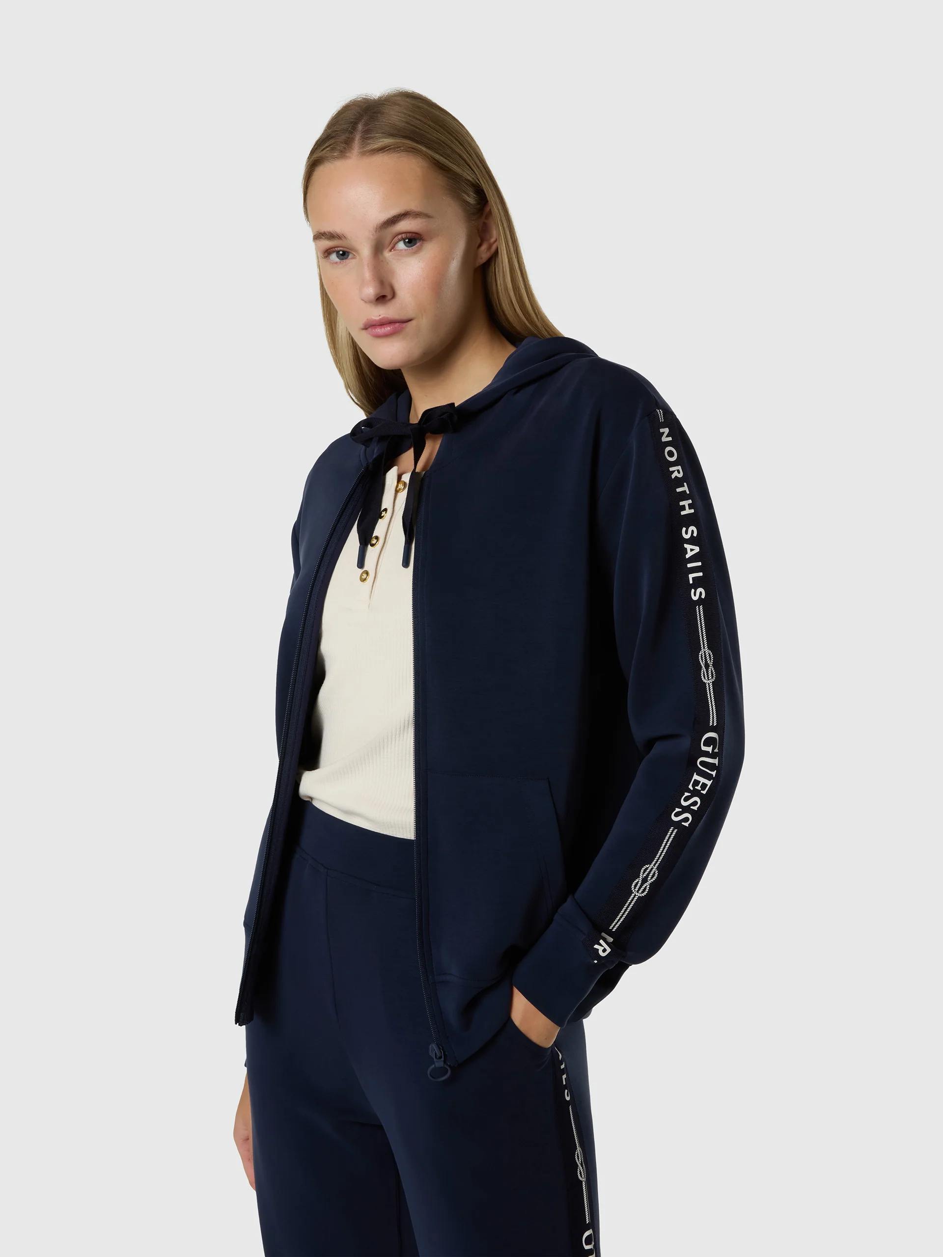 GUESS X NORTH SAILS HOODED SWEATSHIRT - Image 13