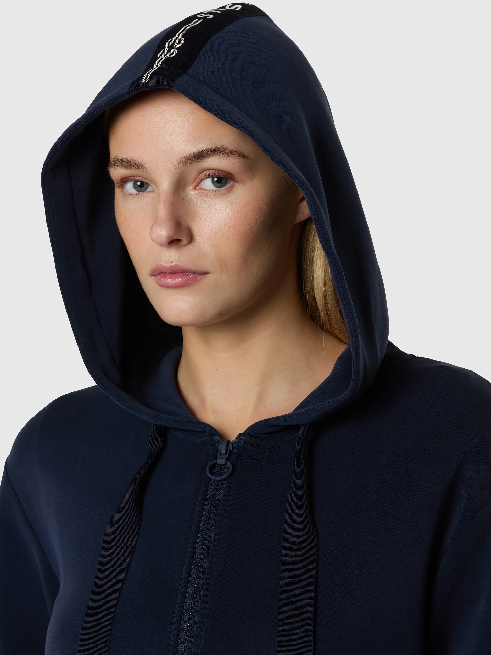 GUESS X NORTH SAILS HOODED SWEATSHIRT - Image 9