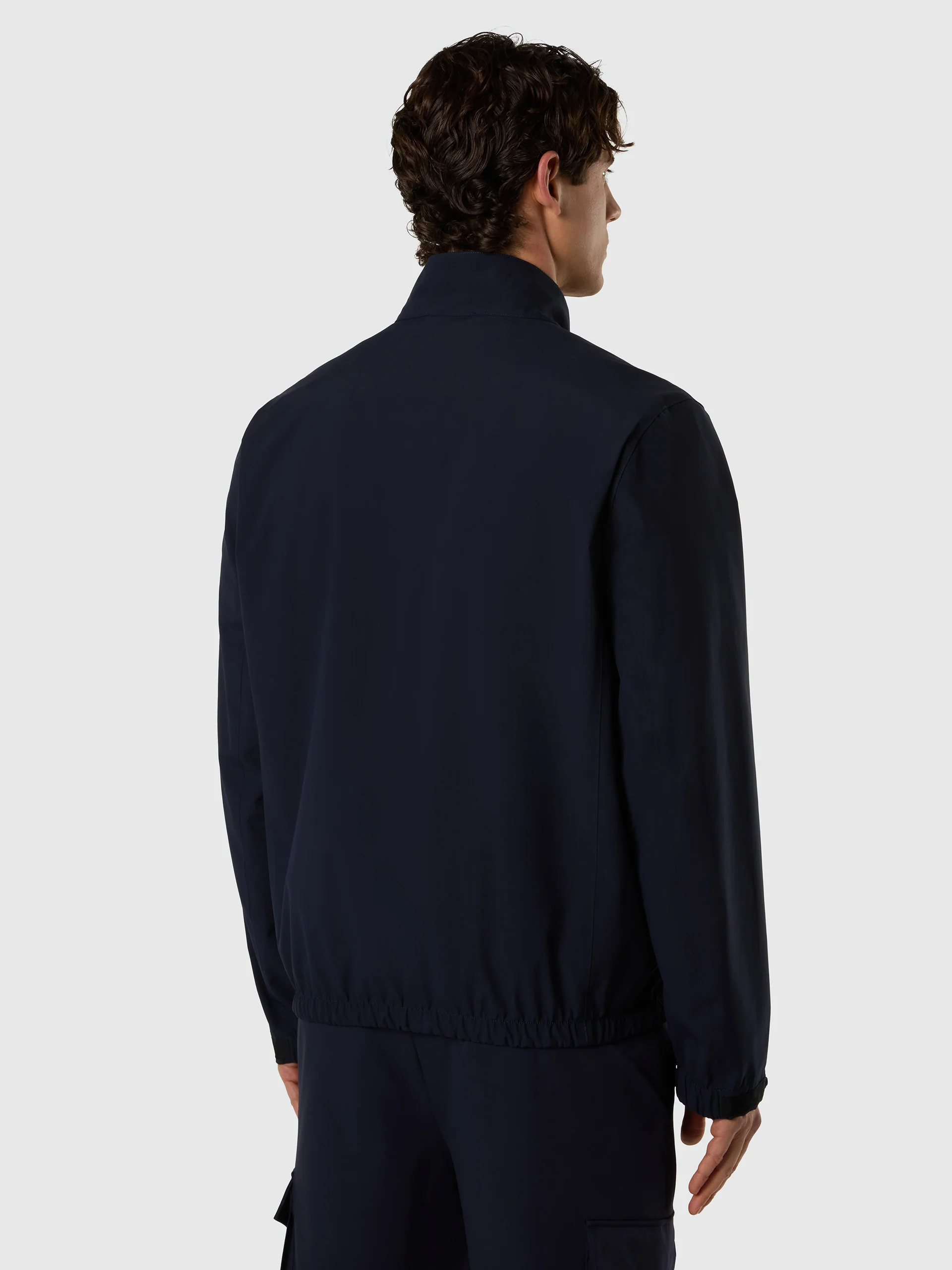 GUESS X NORTH SAILS JACKET - Image 17