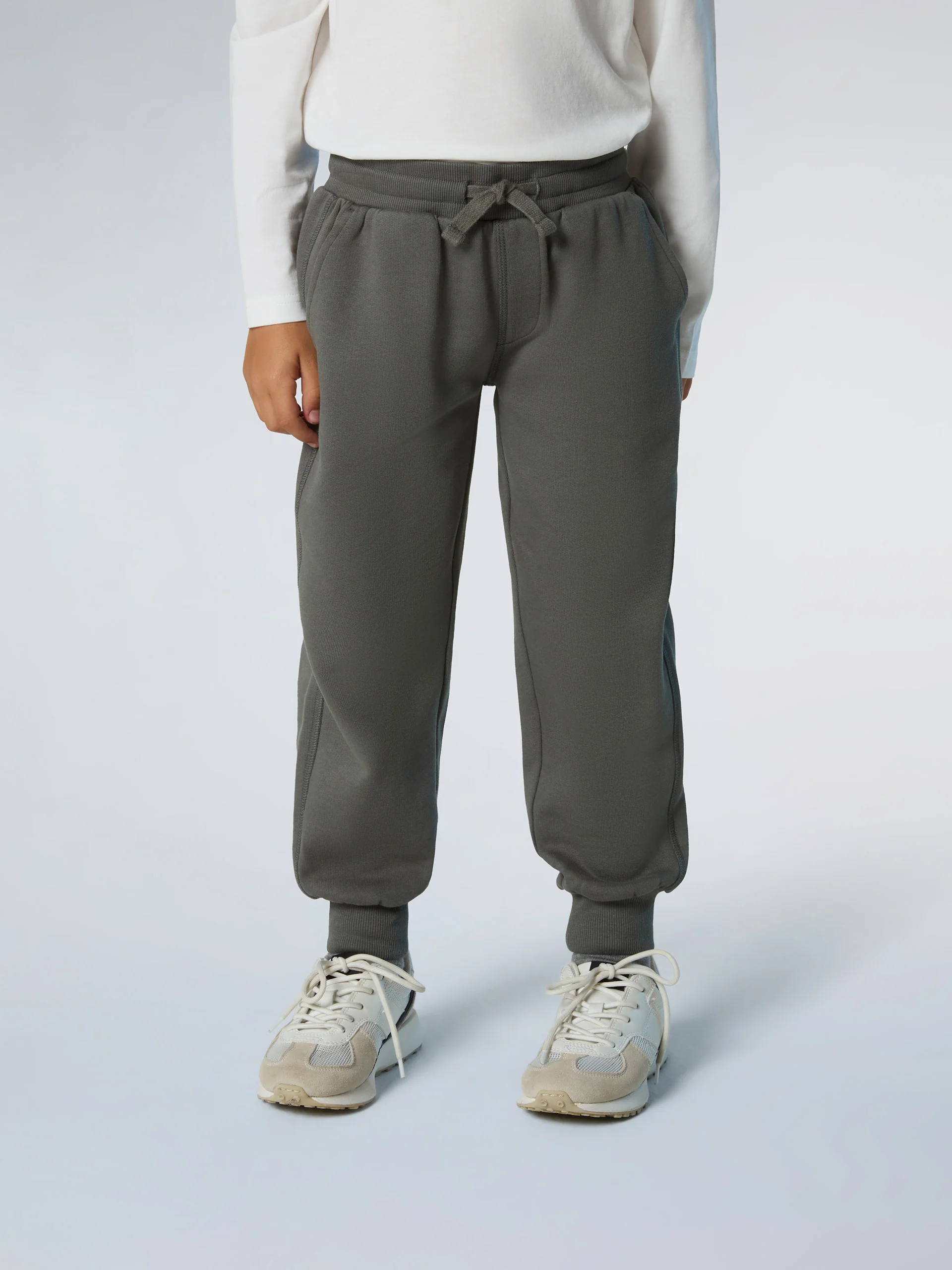 Sweatpants with logo patch - Image 10