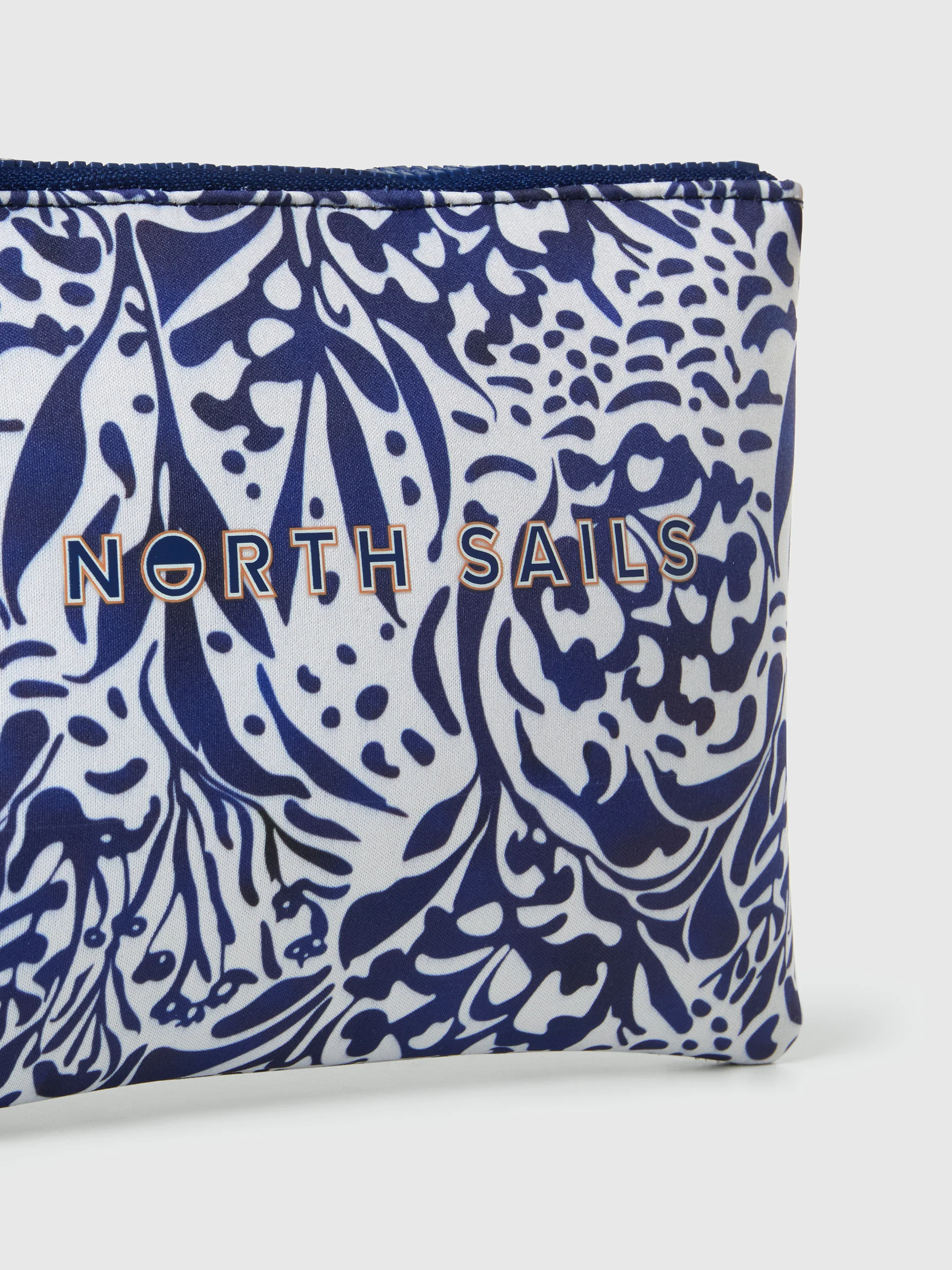 Neoprene pouch with coral print - Image 3