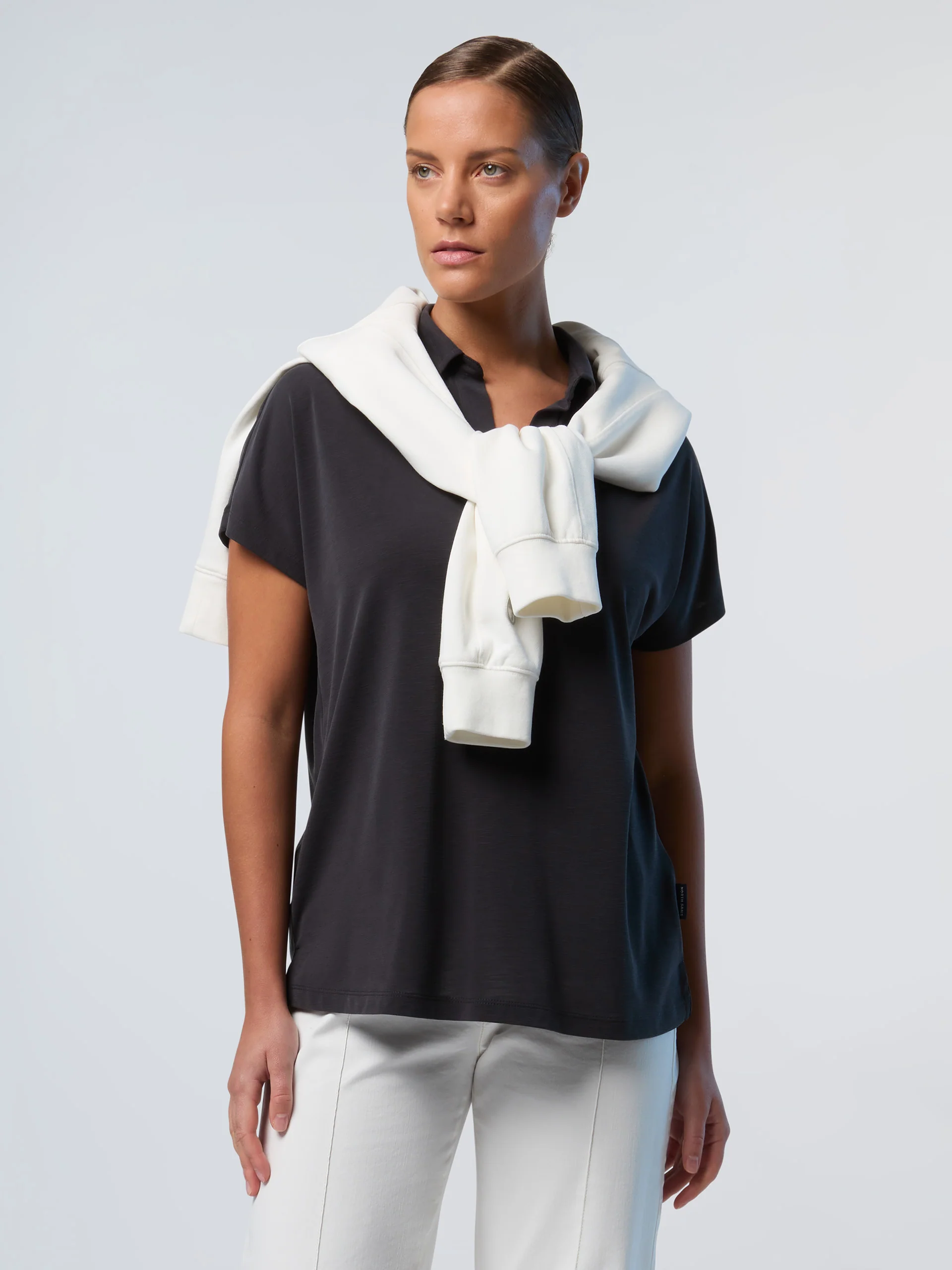 V-neck polo shirt - Image 3