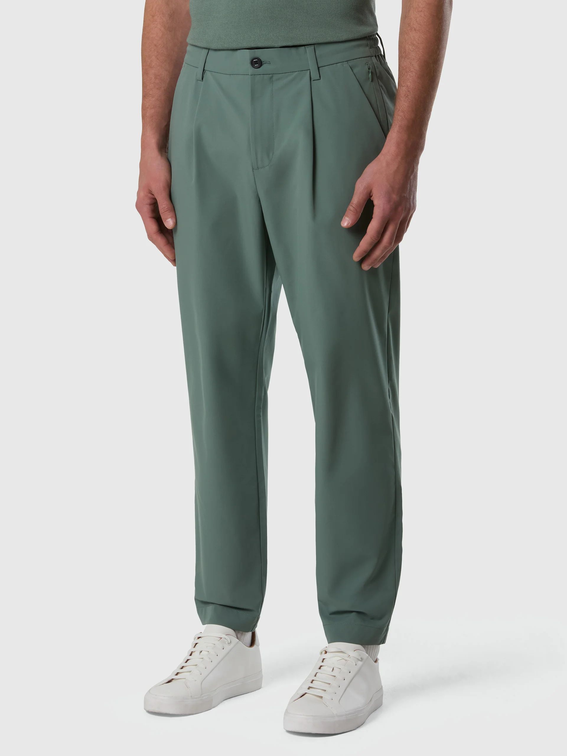 Pleated SOLOTEX® chinos