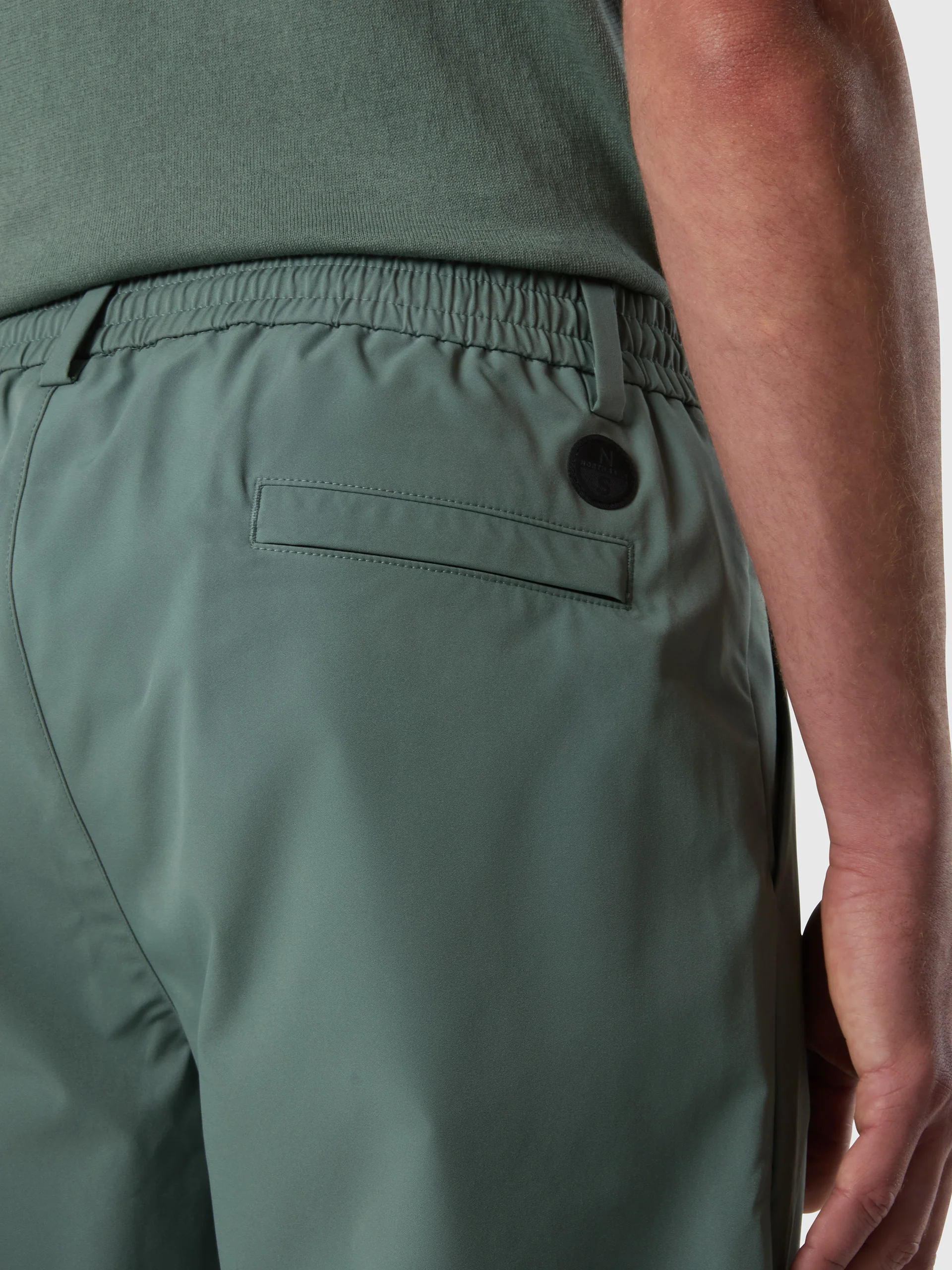 Pleated SOLOTEX® chinos - Image 5