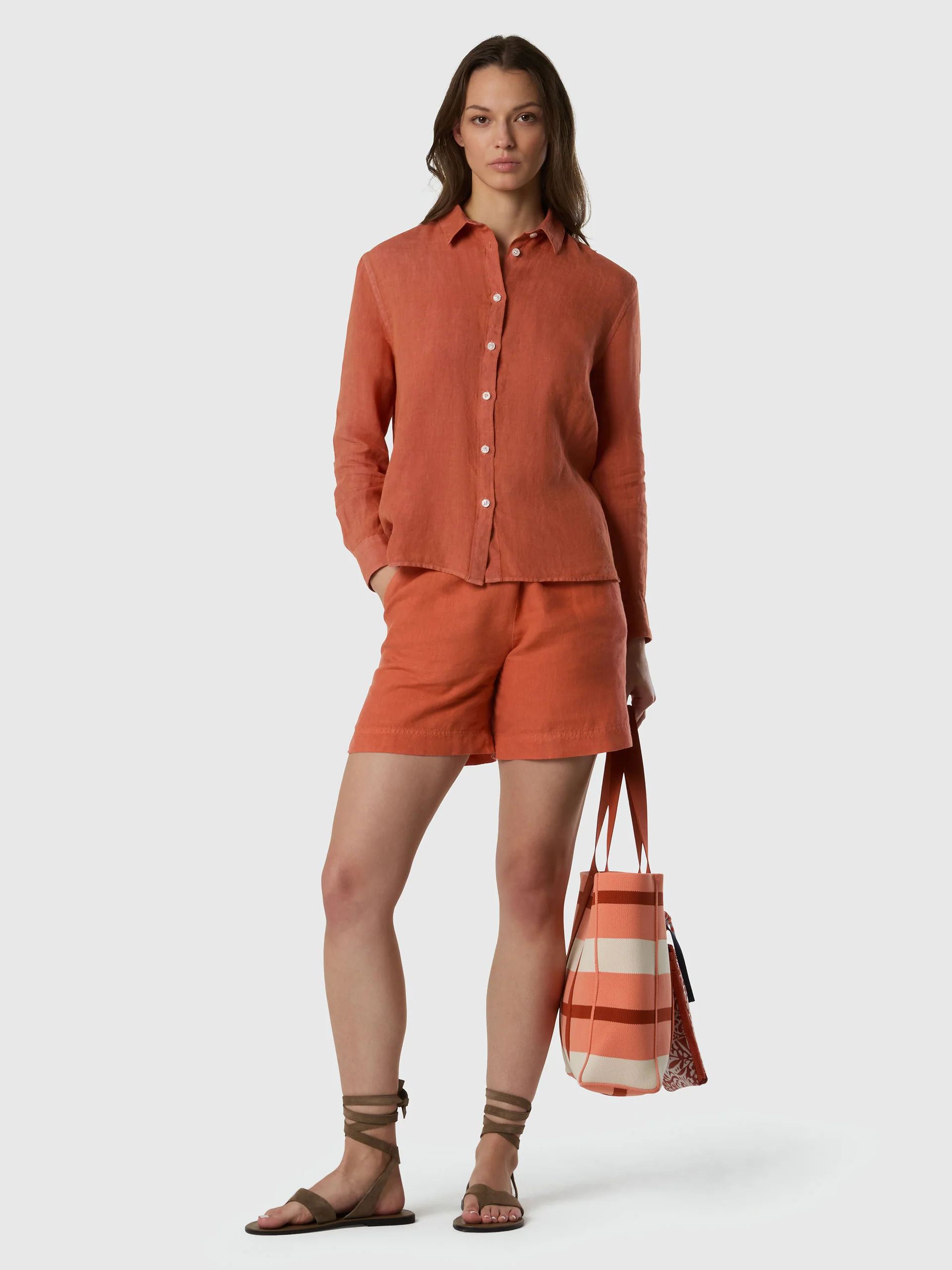 Linen shirt with embroidered logo - Image 17
