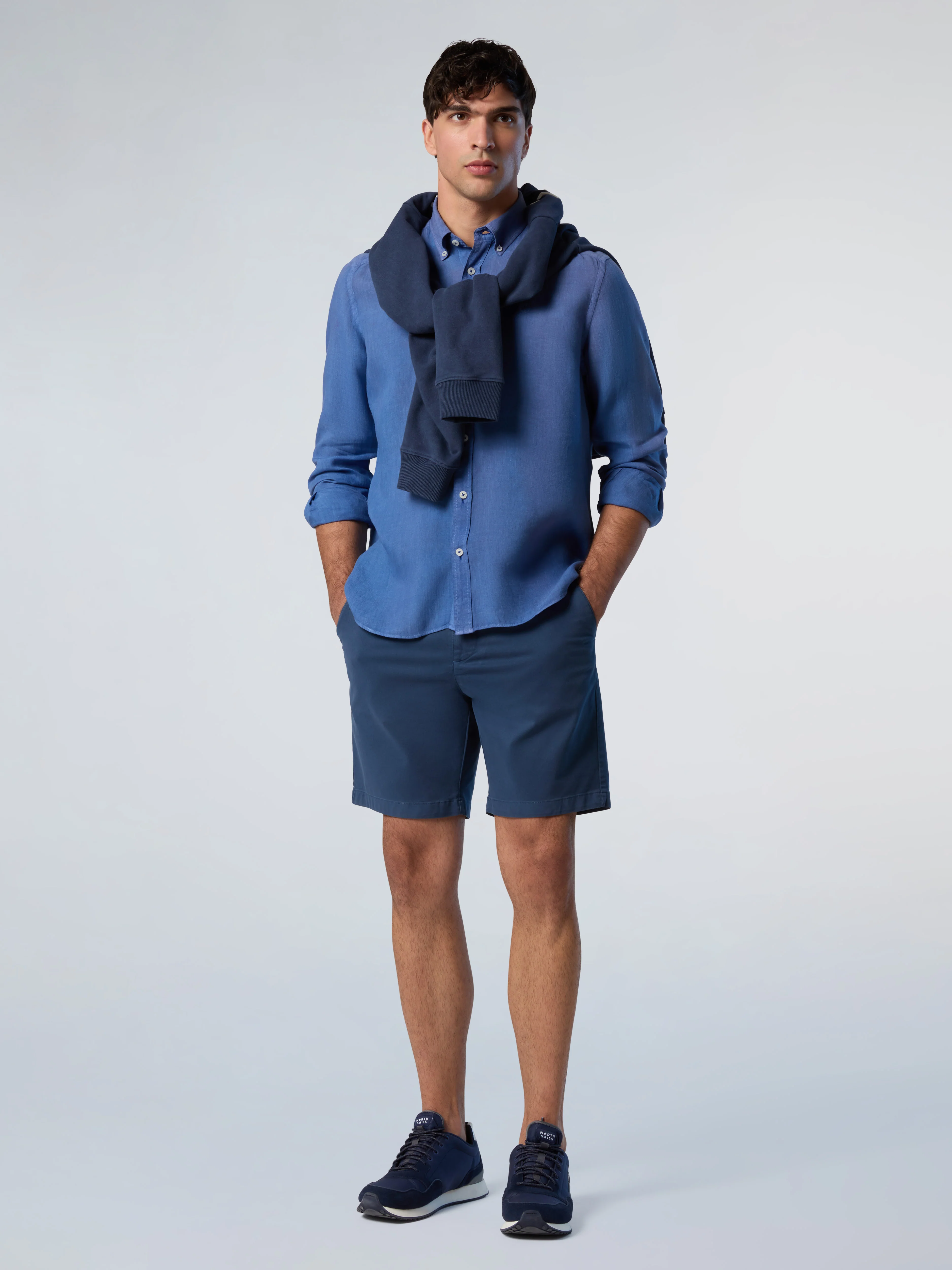 Linen shirt with corozo buttons - Image 5