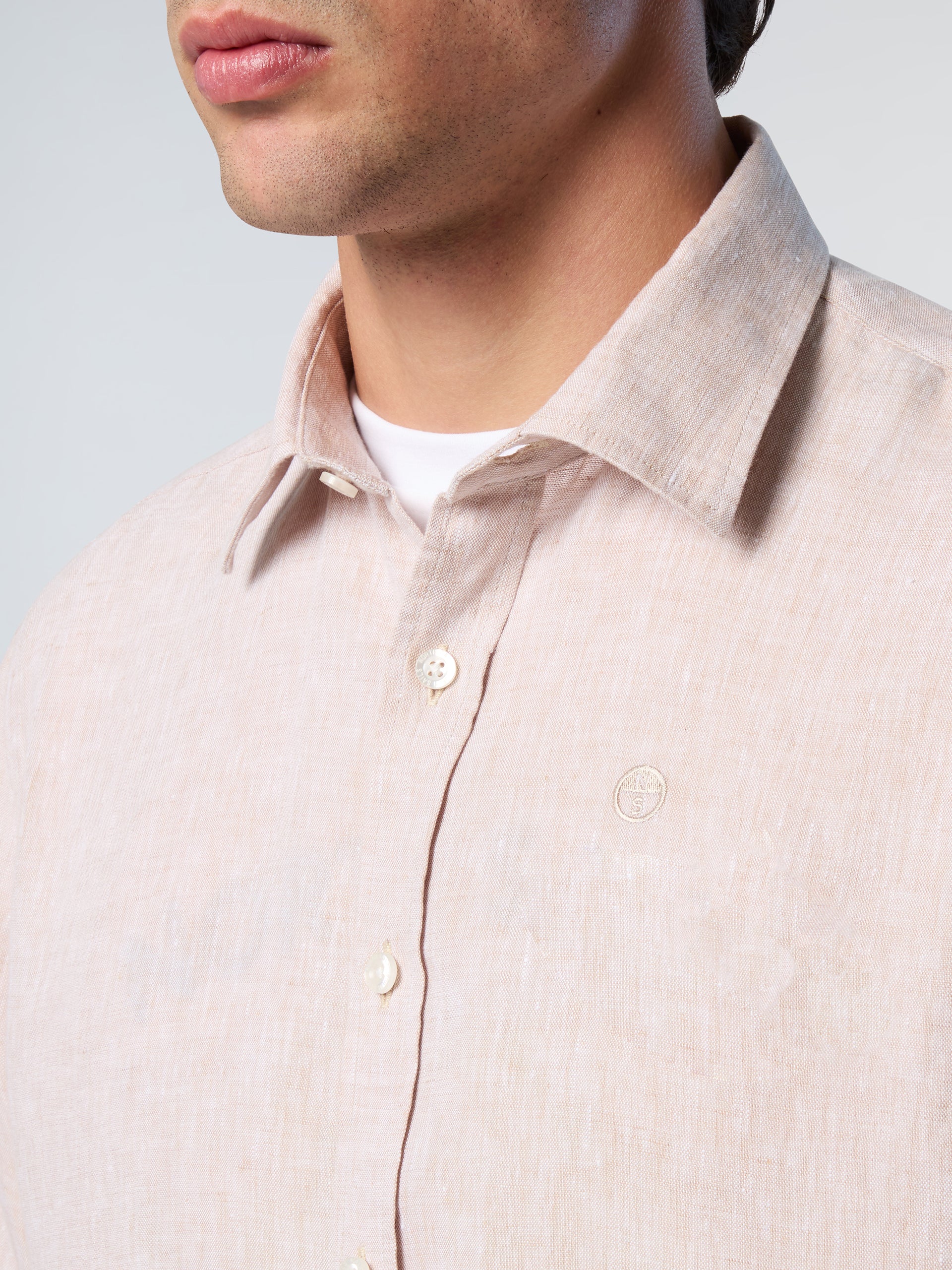 Linen shirt with embroidered logo - Image 12