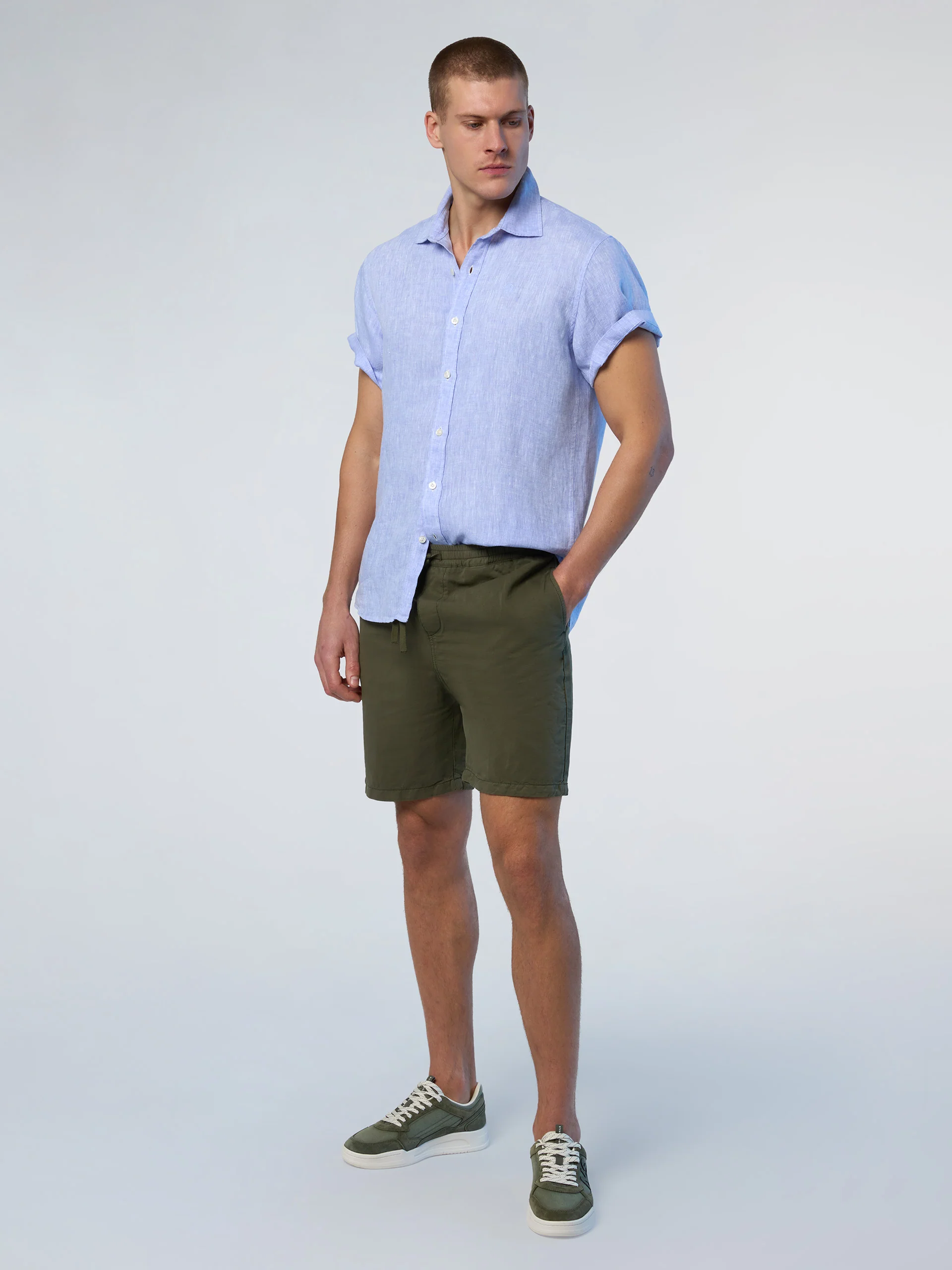 Short-sleeved linen shirt - Image 11
