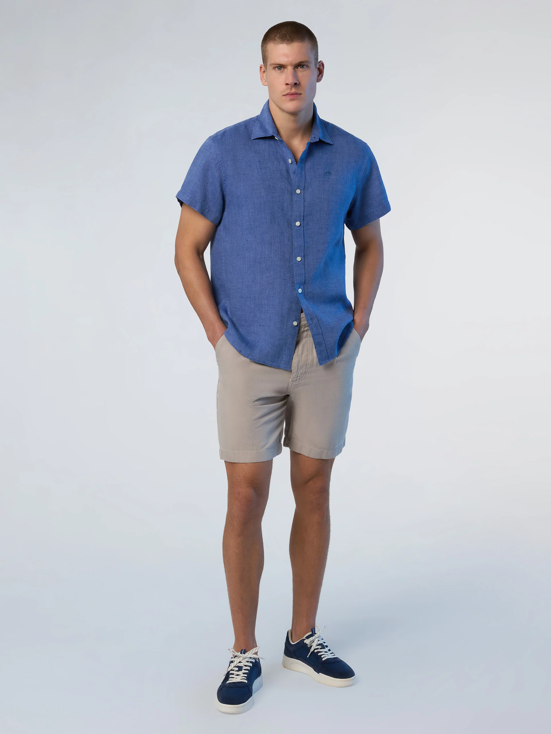 Short-sleeved linen shirt - Image 17