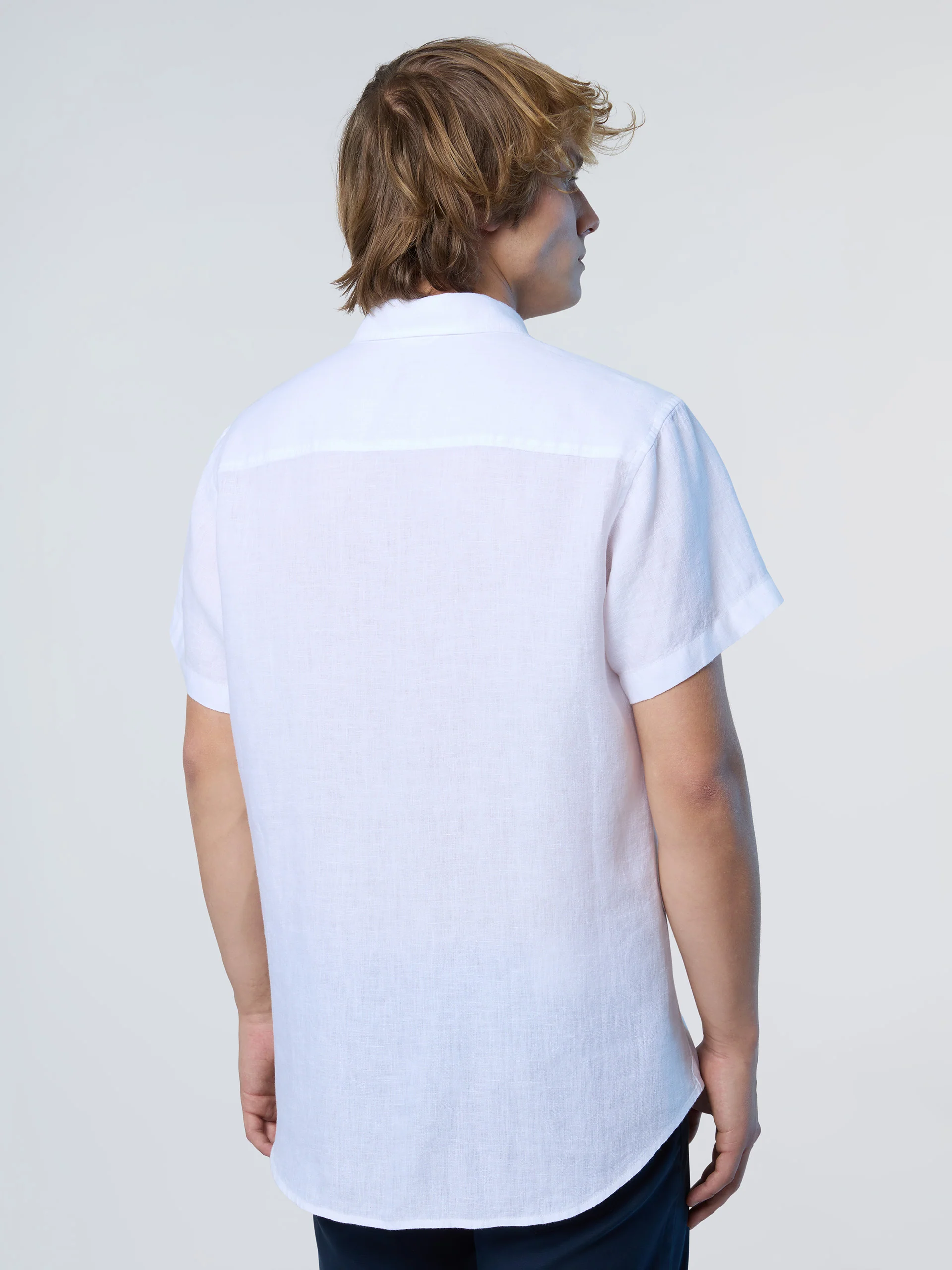 Short-sleeved linen shirt - Image 4