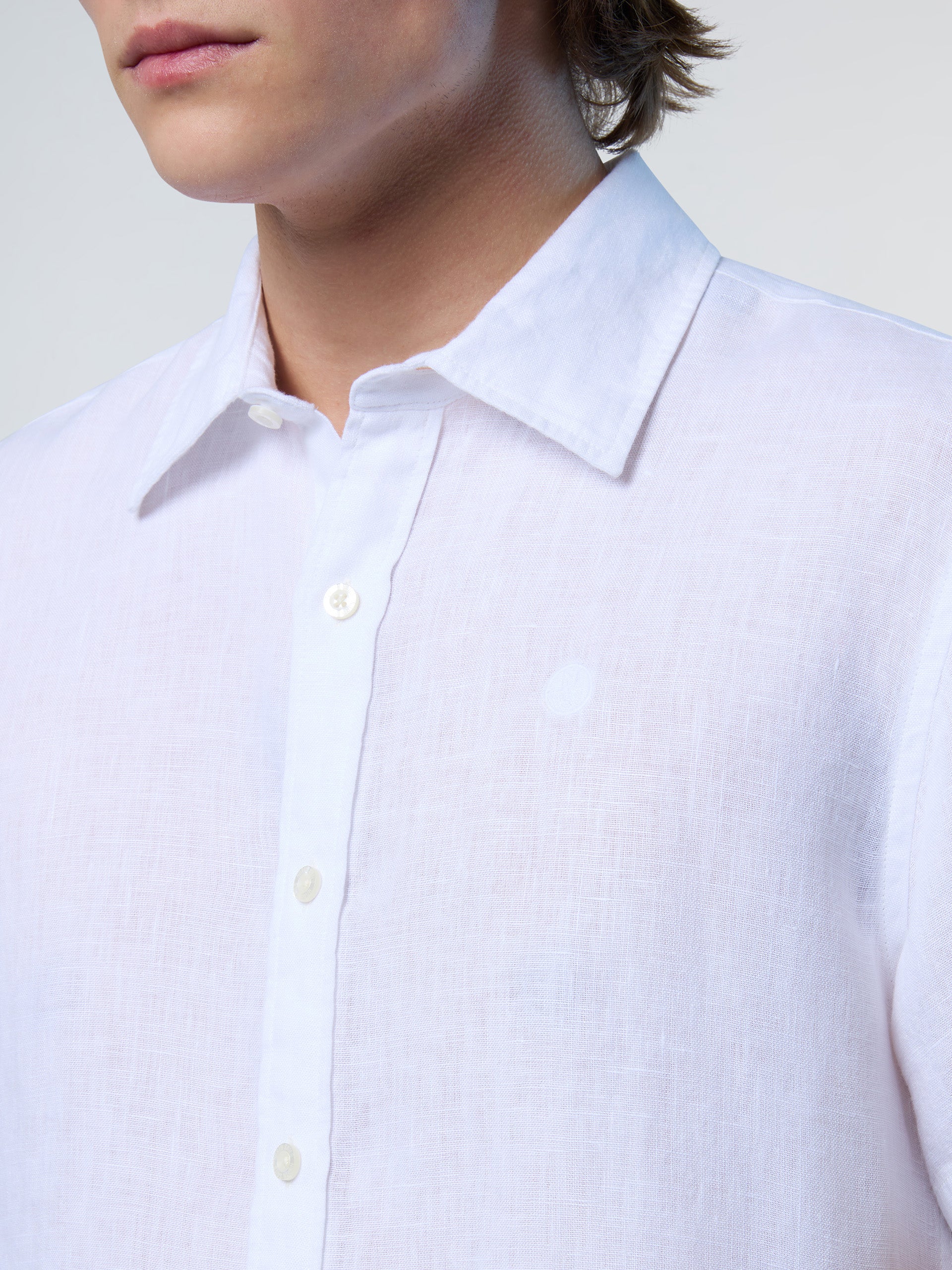 Short-sleeved linen shirt - Image 6