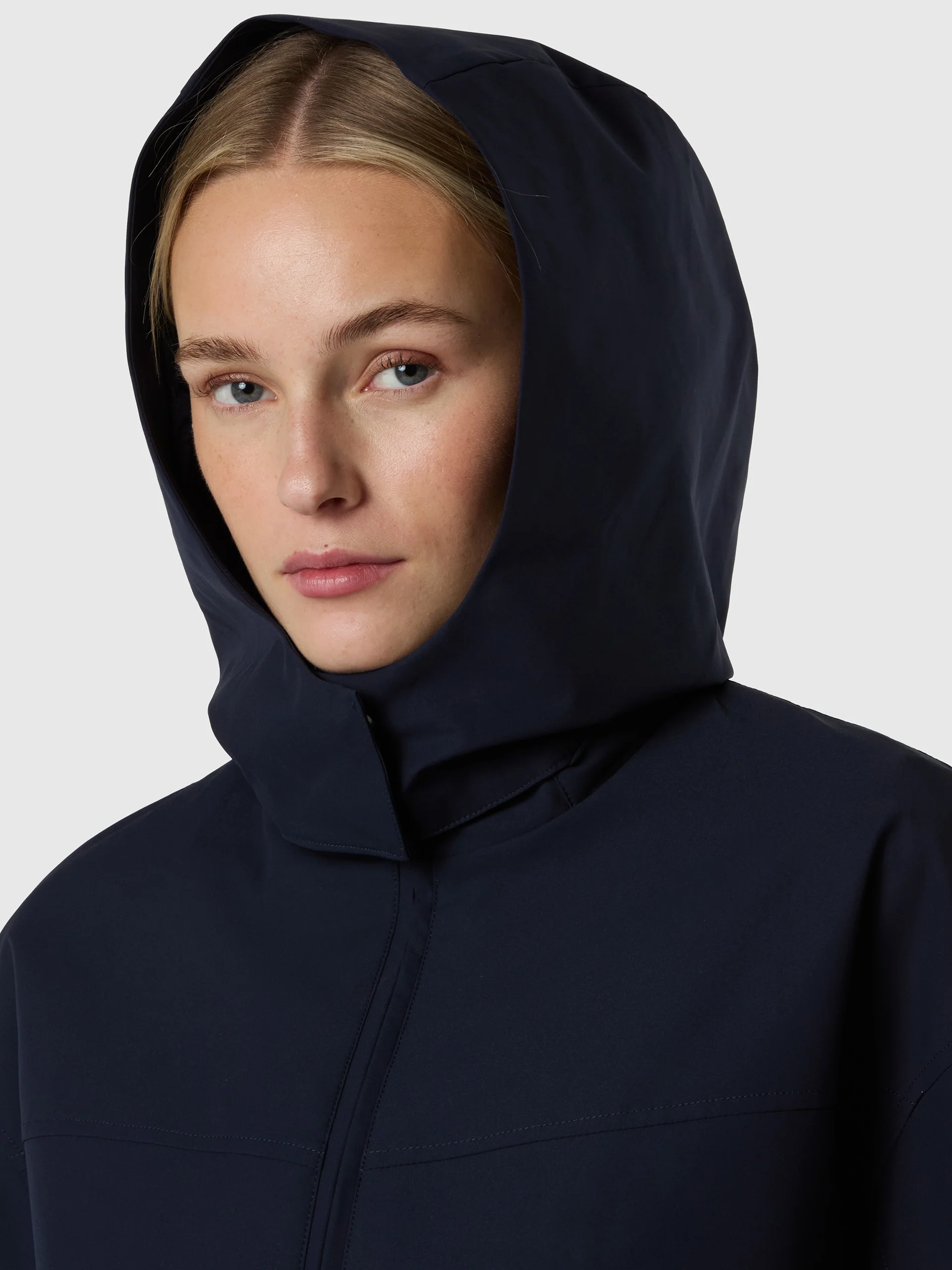 GUESS X NORTH SAILS SHORT PARKA - Image 11