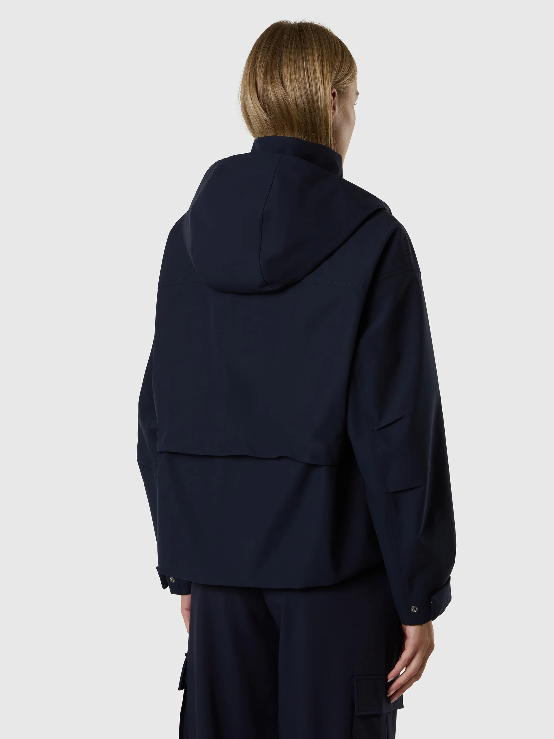 GUESS X NORTH SAILS SHORT PARKA - Image 17