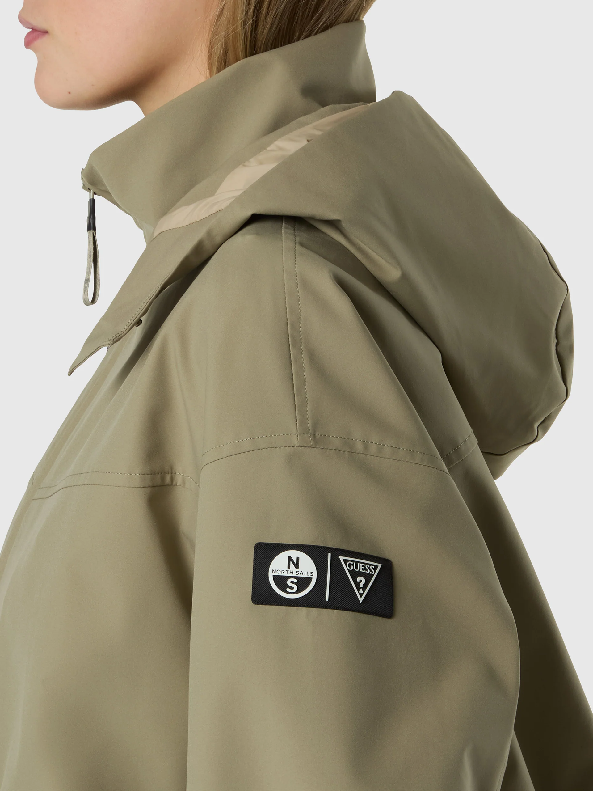 GUESS X NORTH SAILS SHORT PARKA - Image 3