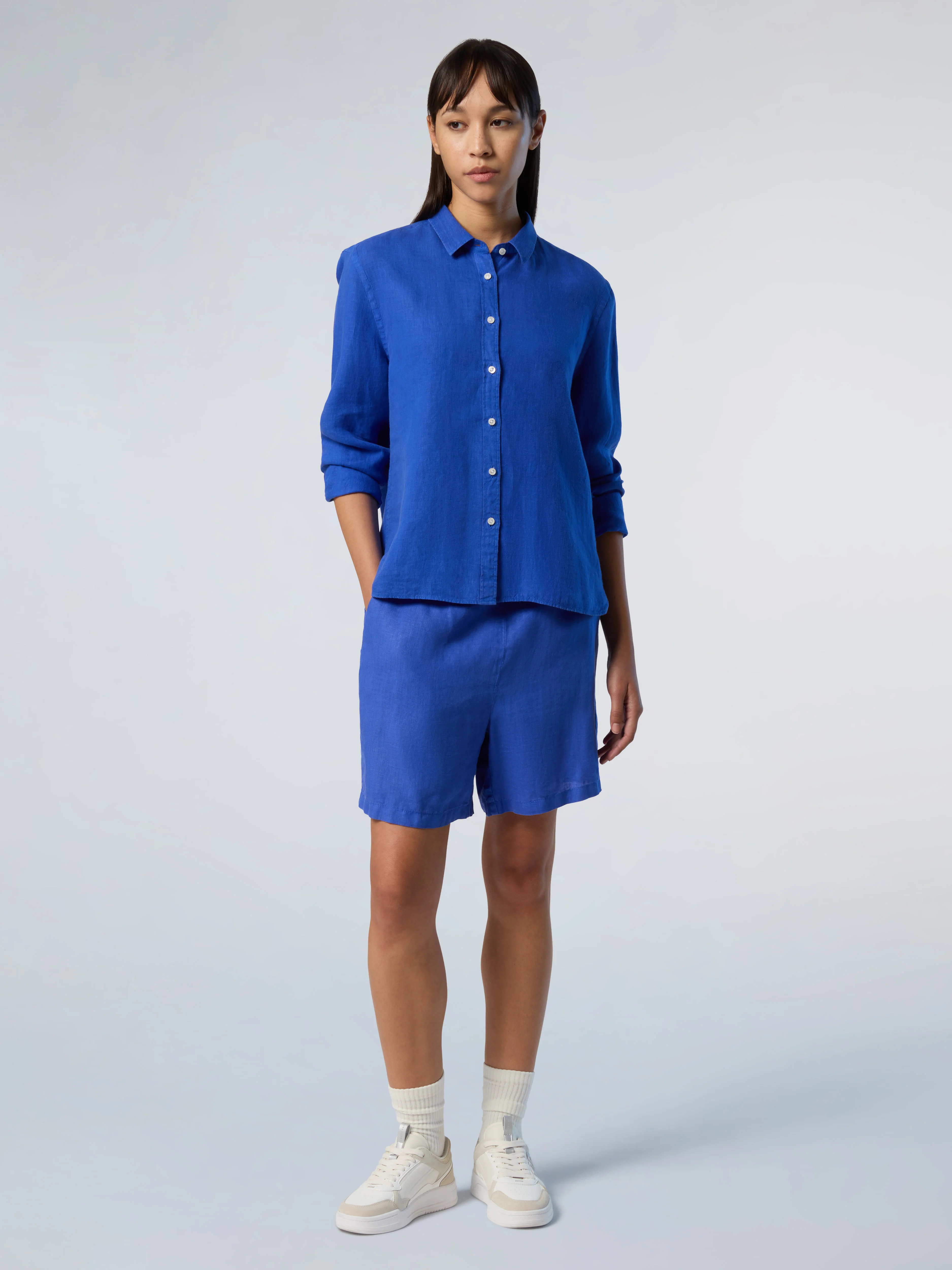 Wide-leg linen shorts - Image 11