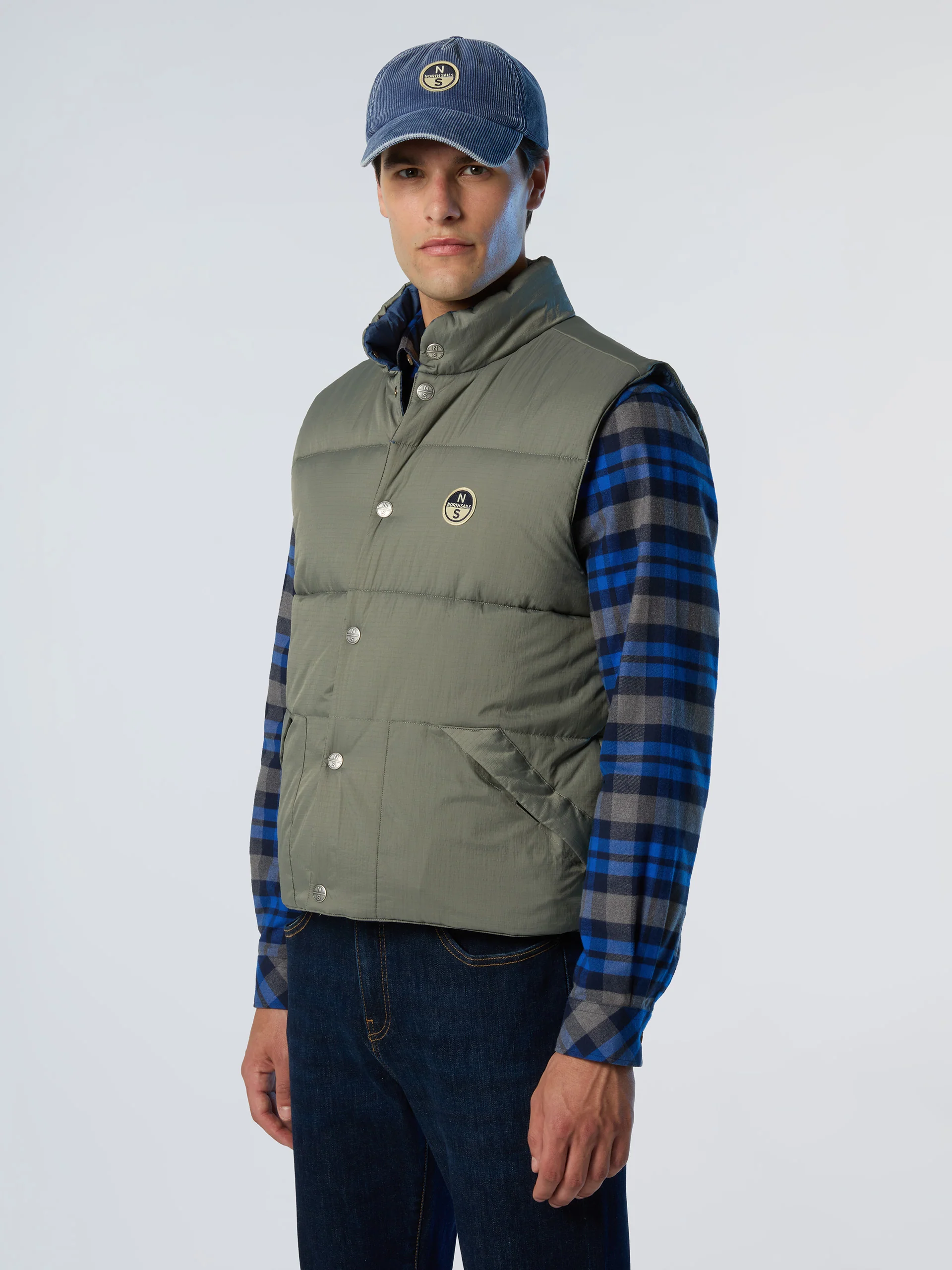 Shot Reversible Vest - Image 26