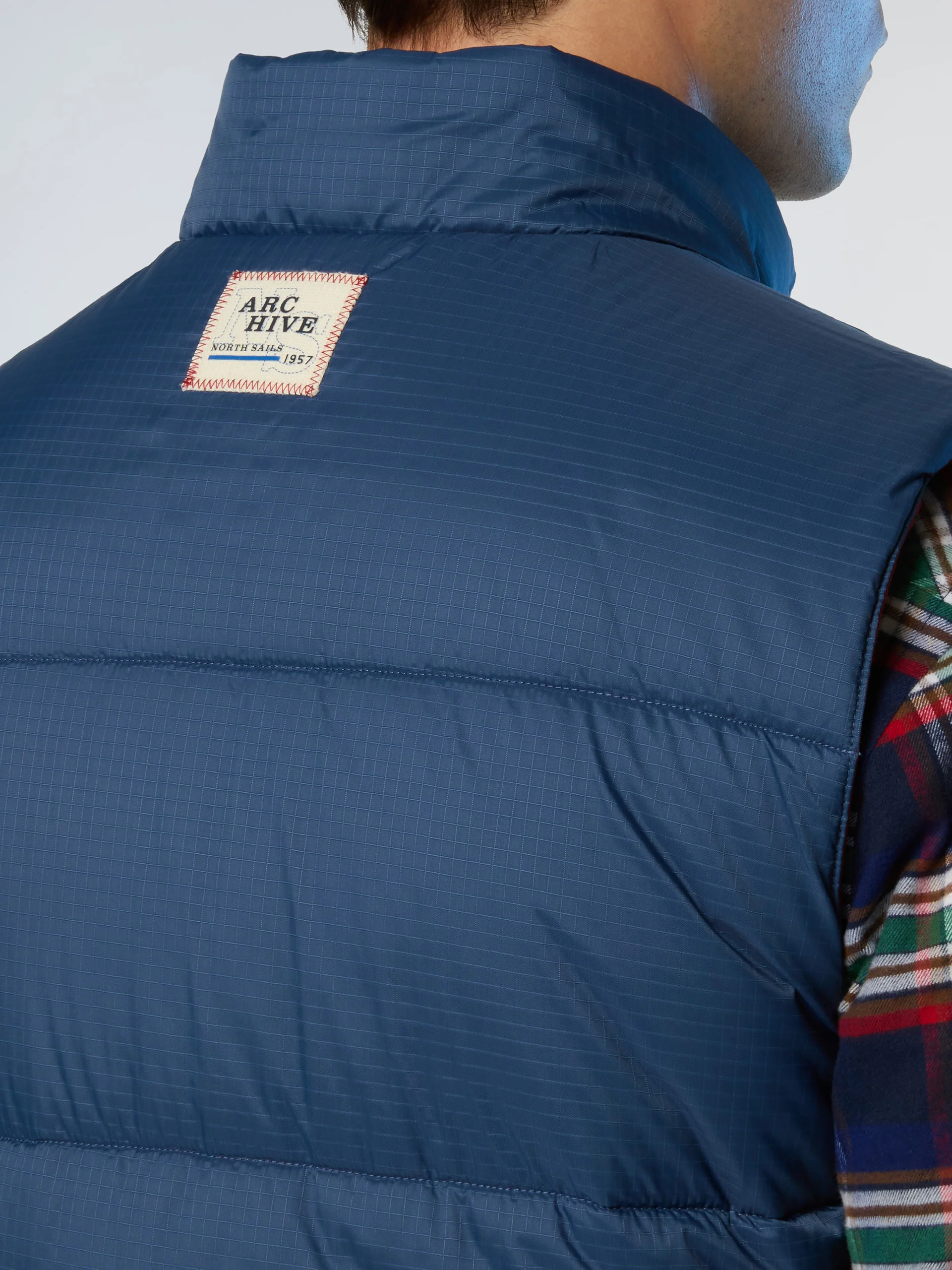 Shot Reversible Vest - Image 9